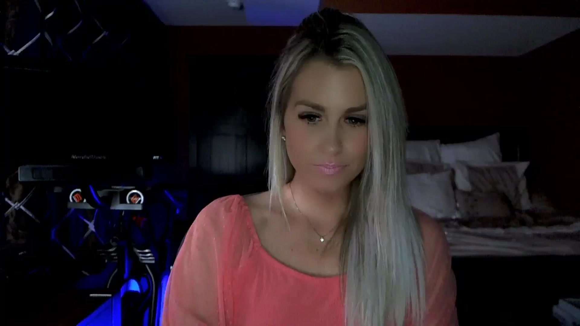 Gallery image thumbnail from Cora9's myfreecams stream on, 10/13/2023, 05:55 image 1 of 20