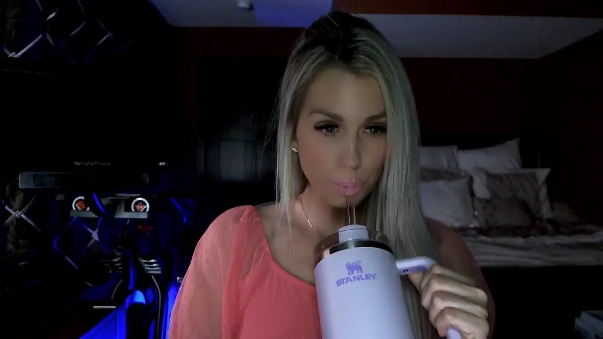 Gallery image thumbnail from Cora9's myfreecams stream on, 10/13/2023, 05:55 image 6 of 20