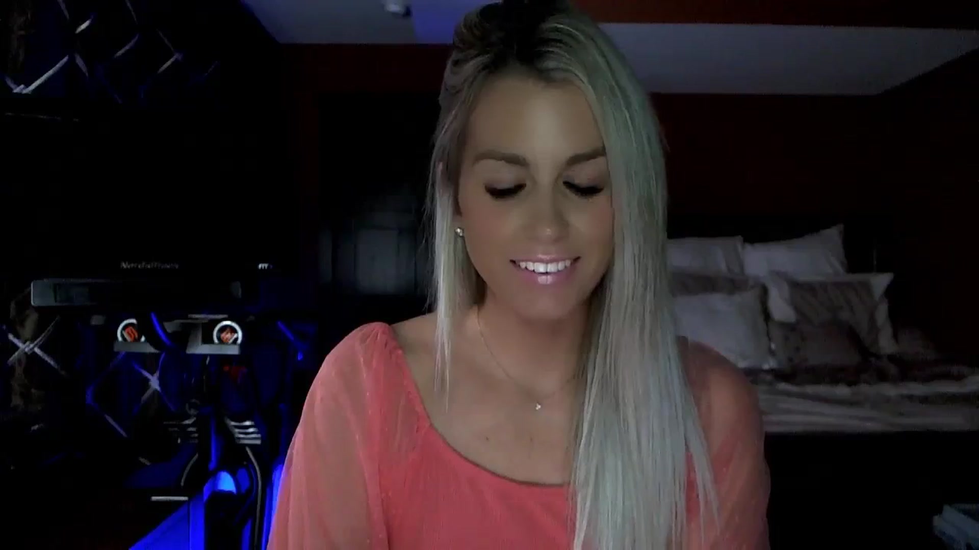Gallery image thumbnail from Cora9's myfreecams stream on, 10/13/2023, 05:55 image 17 of 20