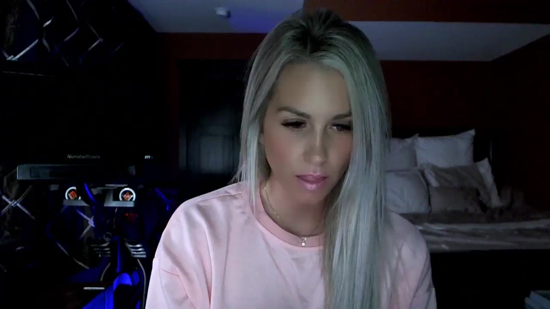 Gallery image thumbnail from Cora9's myfreecams stream on, 10/18/2023, 04:51 image 11 of 20