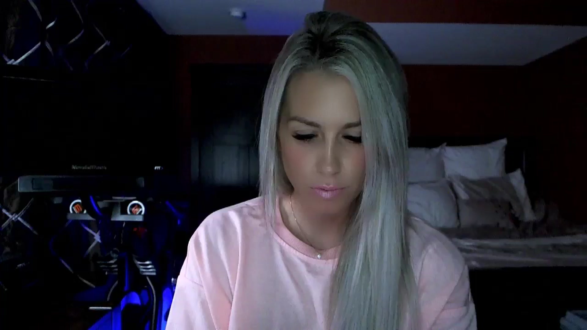 Gallery image thumbnail from Cora9's myfreecams stream on, 10/18/2023, 04:51 image 19 of 20