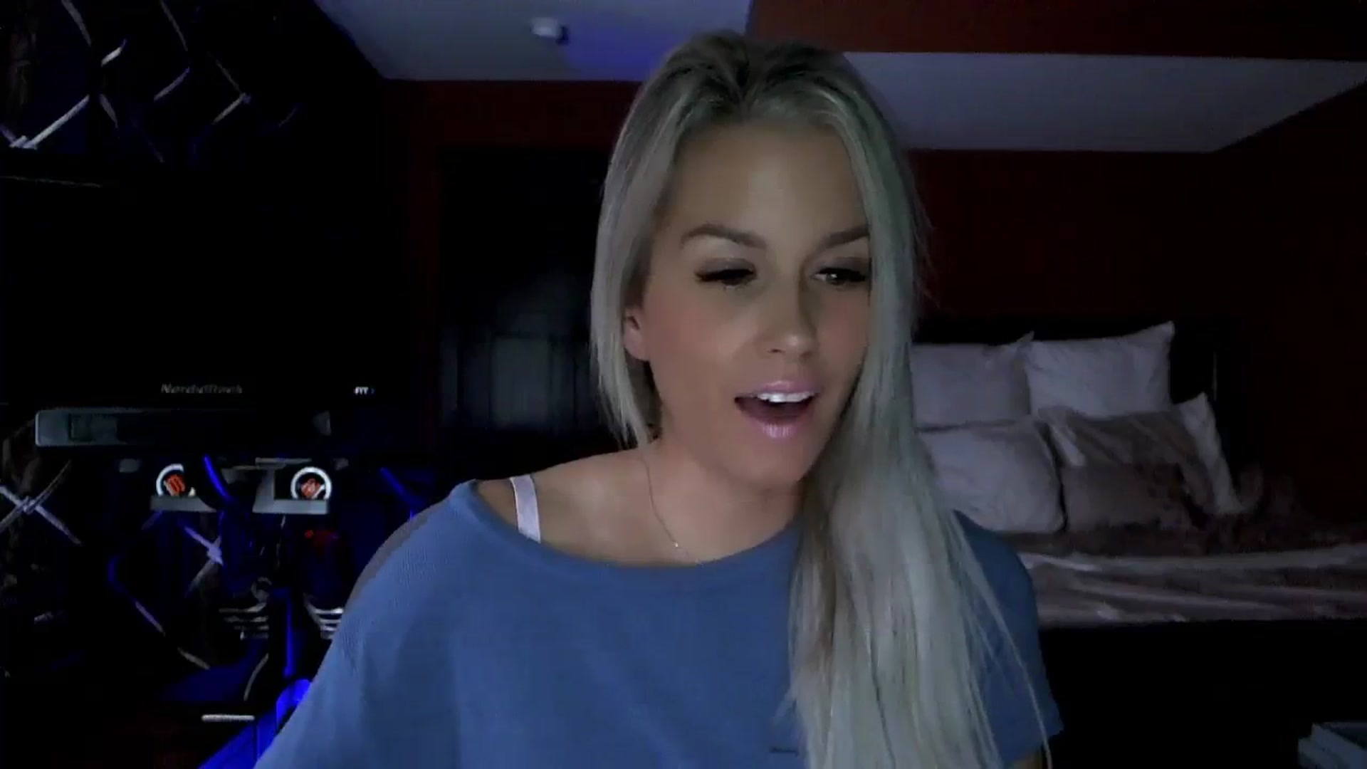 Gallery image thumbnail from Cora9's myfreecams stream on, 10/19/2023, 04:23 image 15 of 20