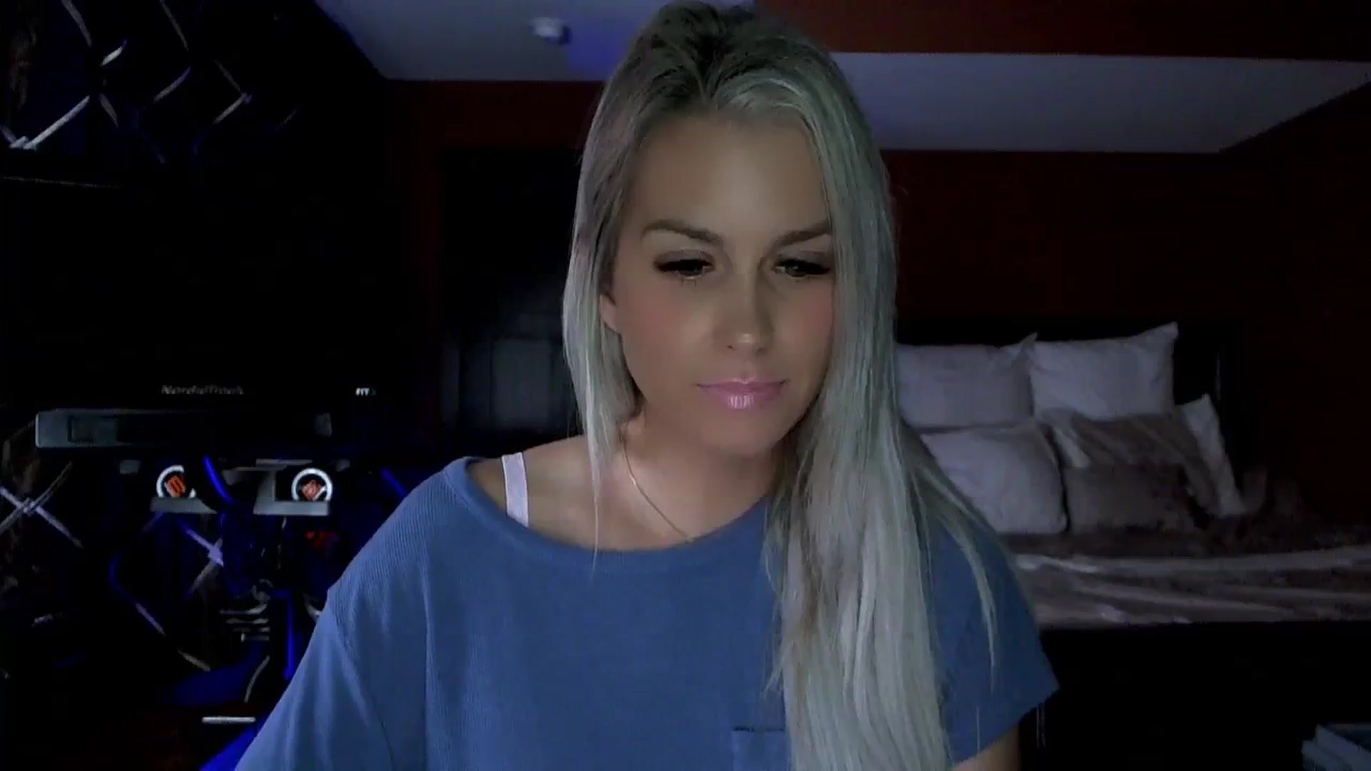 Gallery image thumbnail from Cora9's myfreecams stream on, 10/19/2023, 04:23 image 18 of 20
