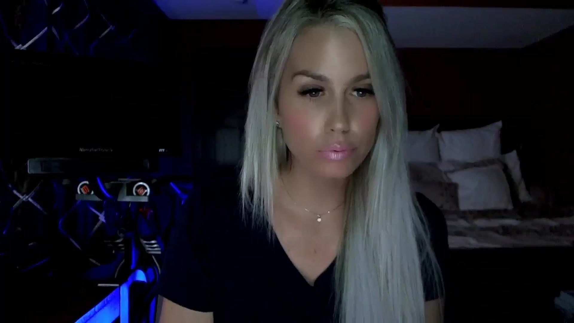 Gallery image thumbnail from Cora9's myfreecams stream on, 10/21/2023, 04:43 image 8 of 20