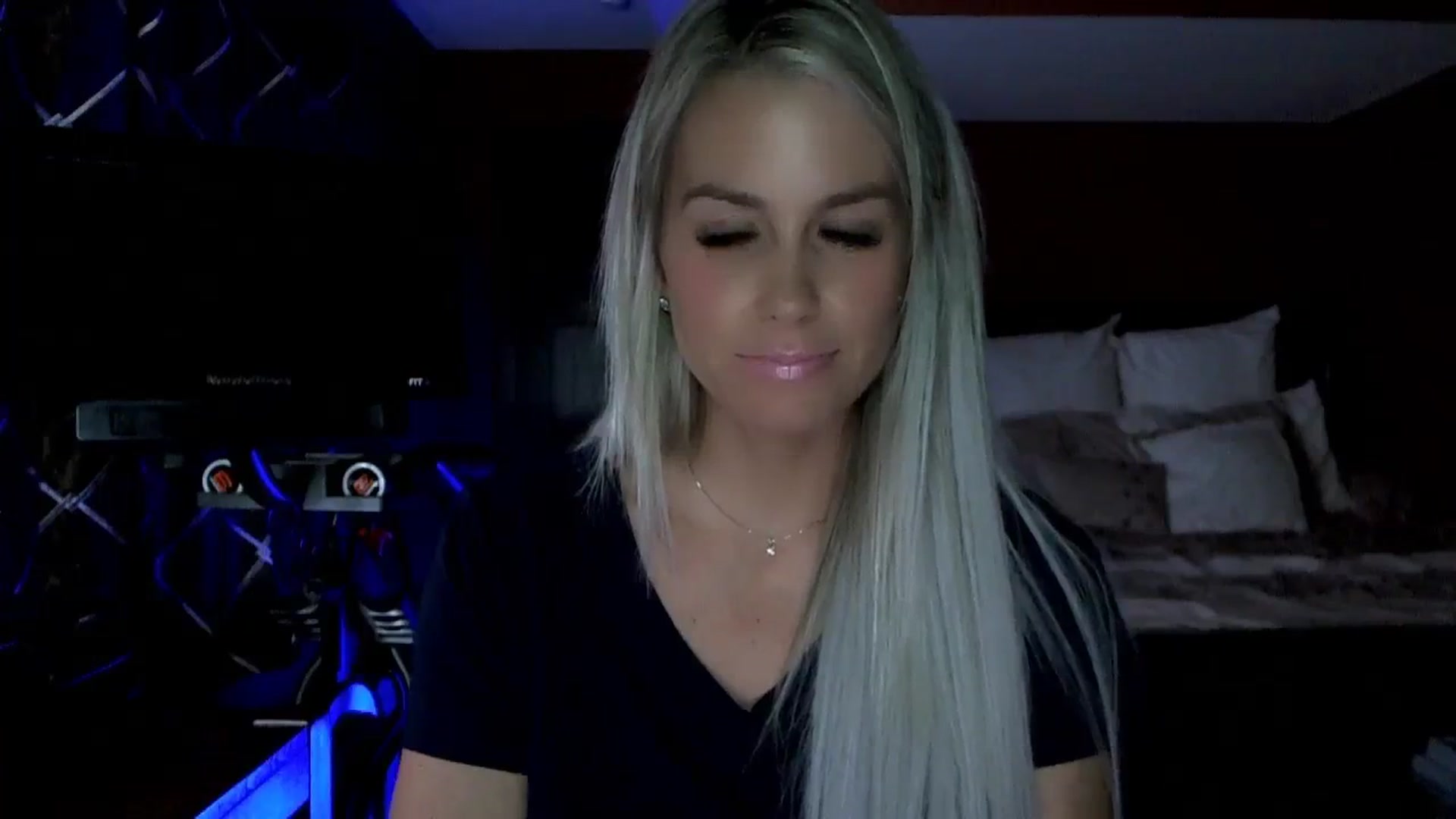 Gallery image thumbnail from Cora9's myfreecams stream on, 10/21/2023, 04:43 image 15 of 20