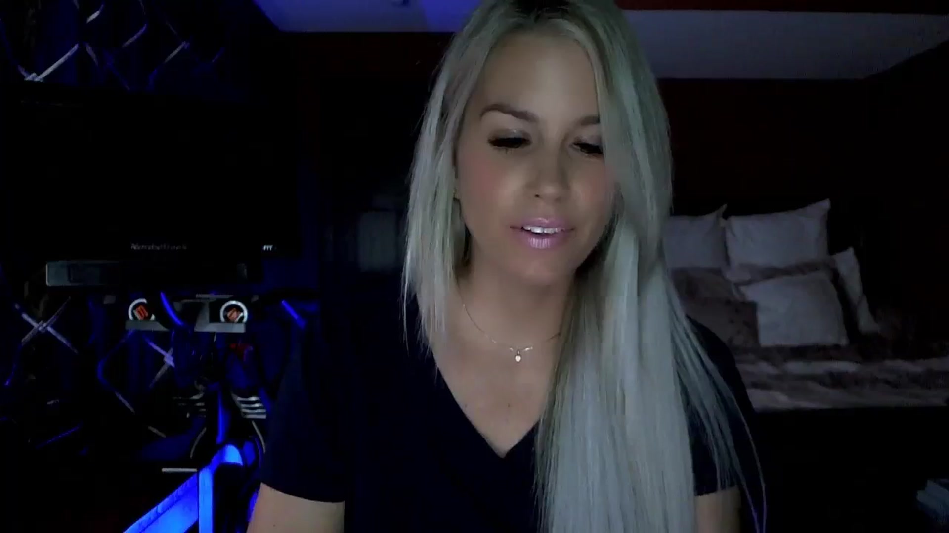 Gallery image thumbnail from Cora9's myfreecams stream on, 10/21/2023, 04:43 image 3 of 20