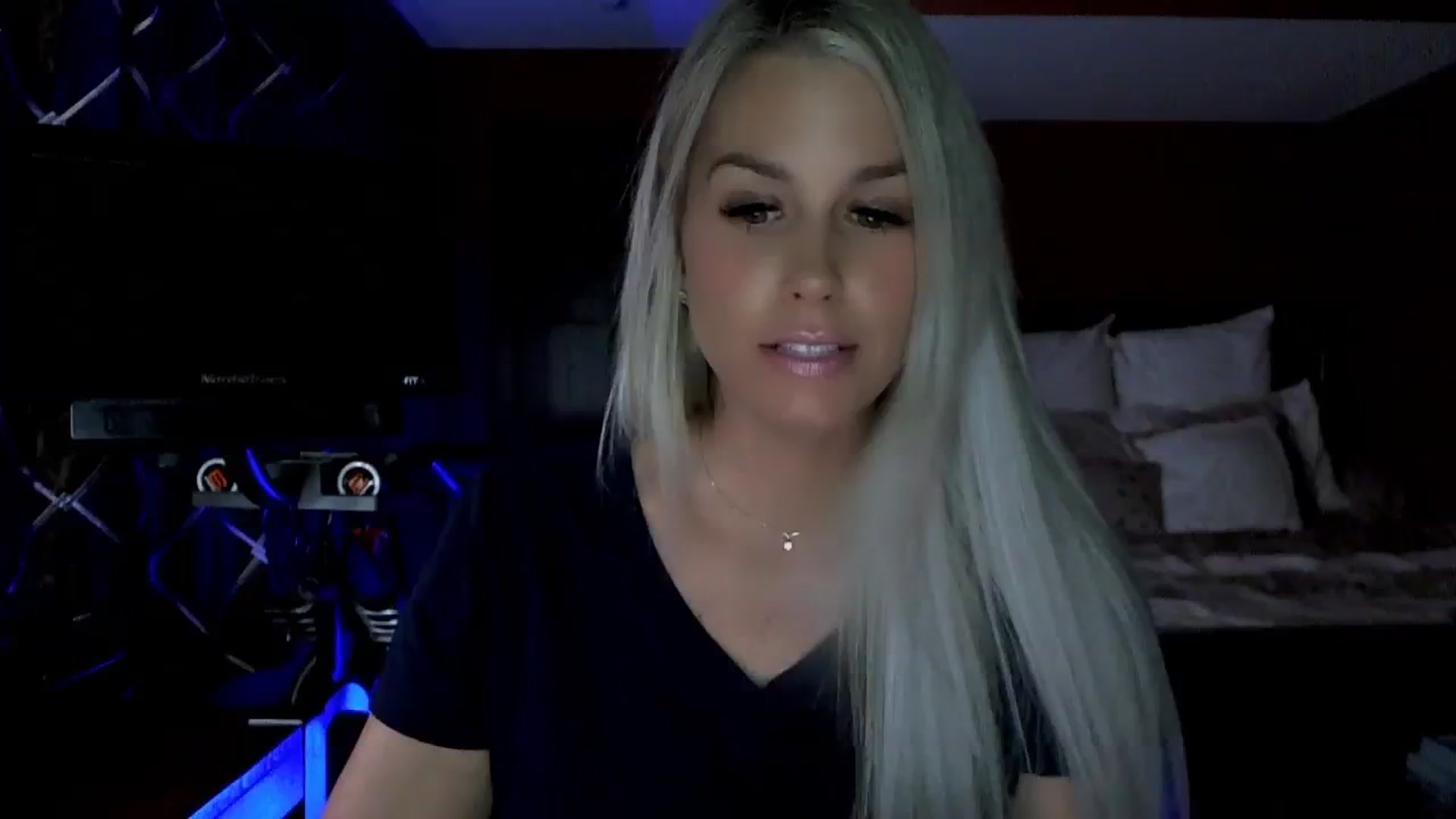 Gallery image thumbnail from Cora9's myfreecams stream on, 10/21/2023, 04:43 image 1 of 20