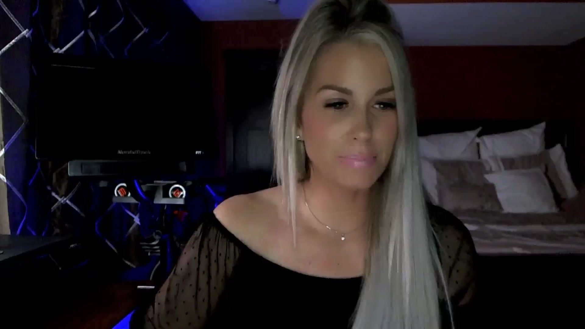 Gallery image thumbnail from Cora9's myfreecams stream on, 10/24/2023, 05:01 image 3 of 20