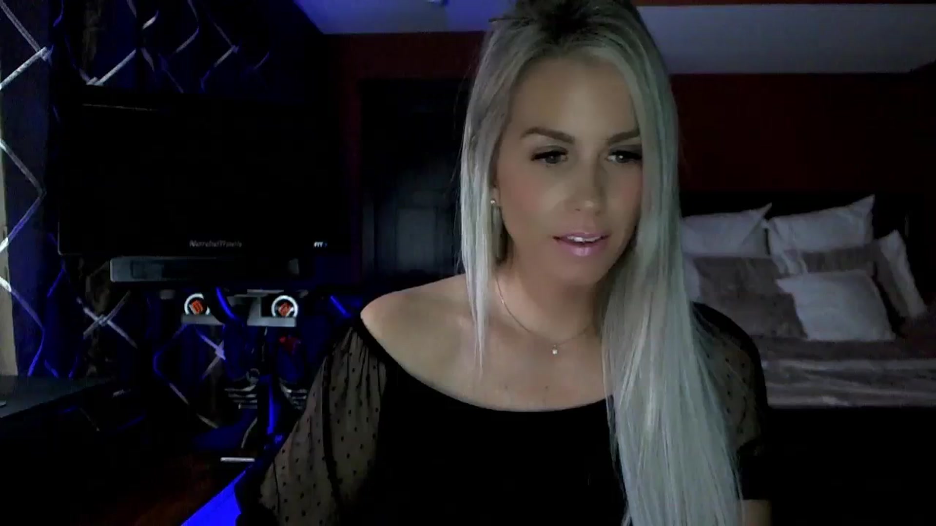 Gallery image thumbnail from Cora9's myfreecams stream on, 10/24/2023, 05:01 image 11 of 20