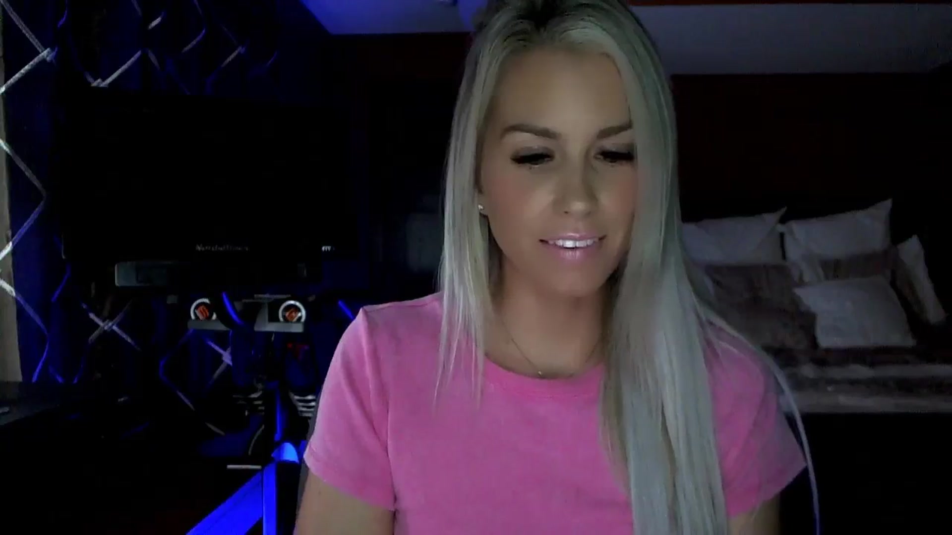 Gallery image thumbnail from Cora9's myfreecams stream on, 10/26/2023, 04:20 image 18 of 20