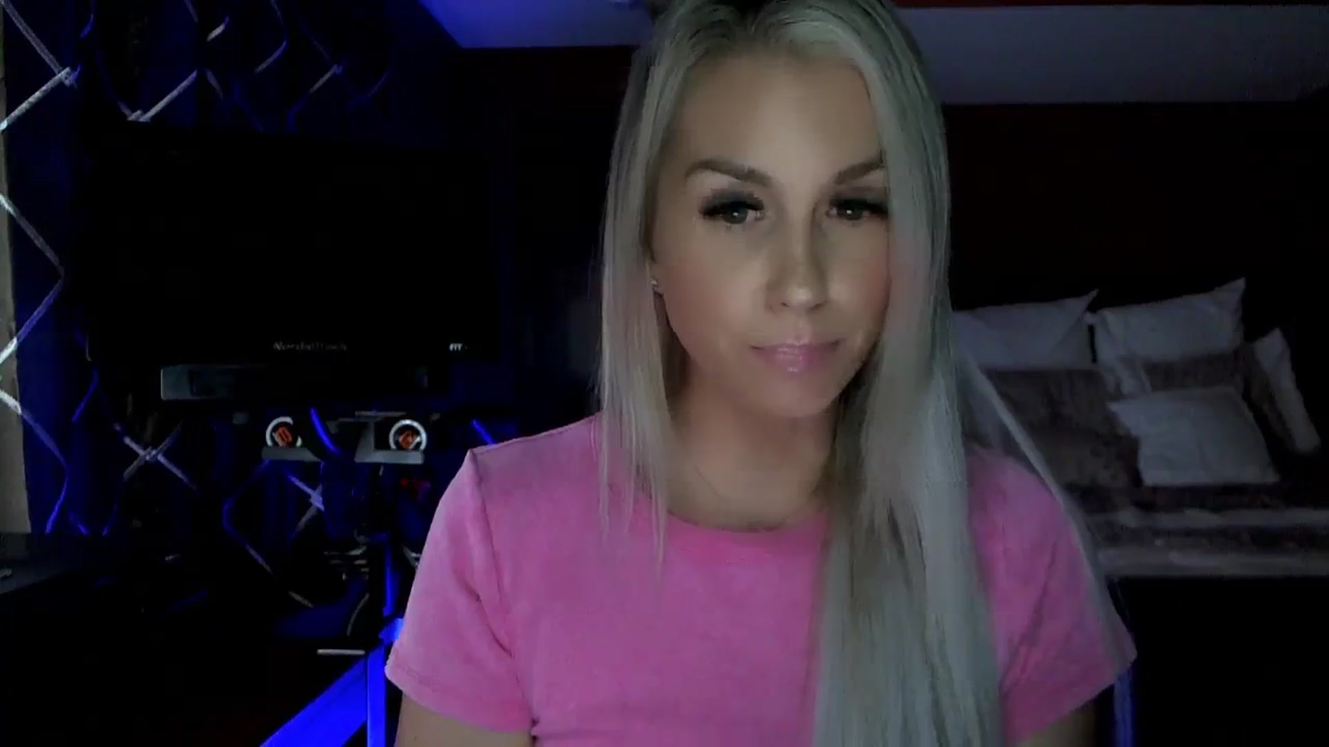 Gallery image thumbnail from Cora9's myfreecams stream on, 10/26/2023, 04:20 image 12 of 20
