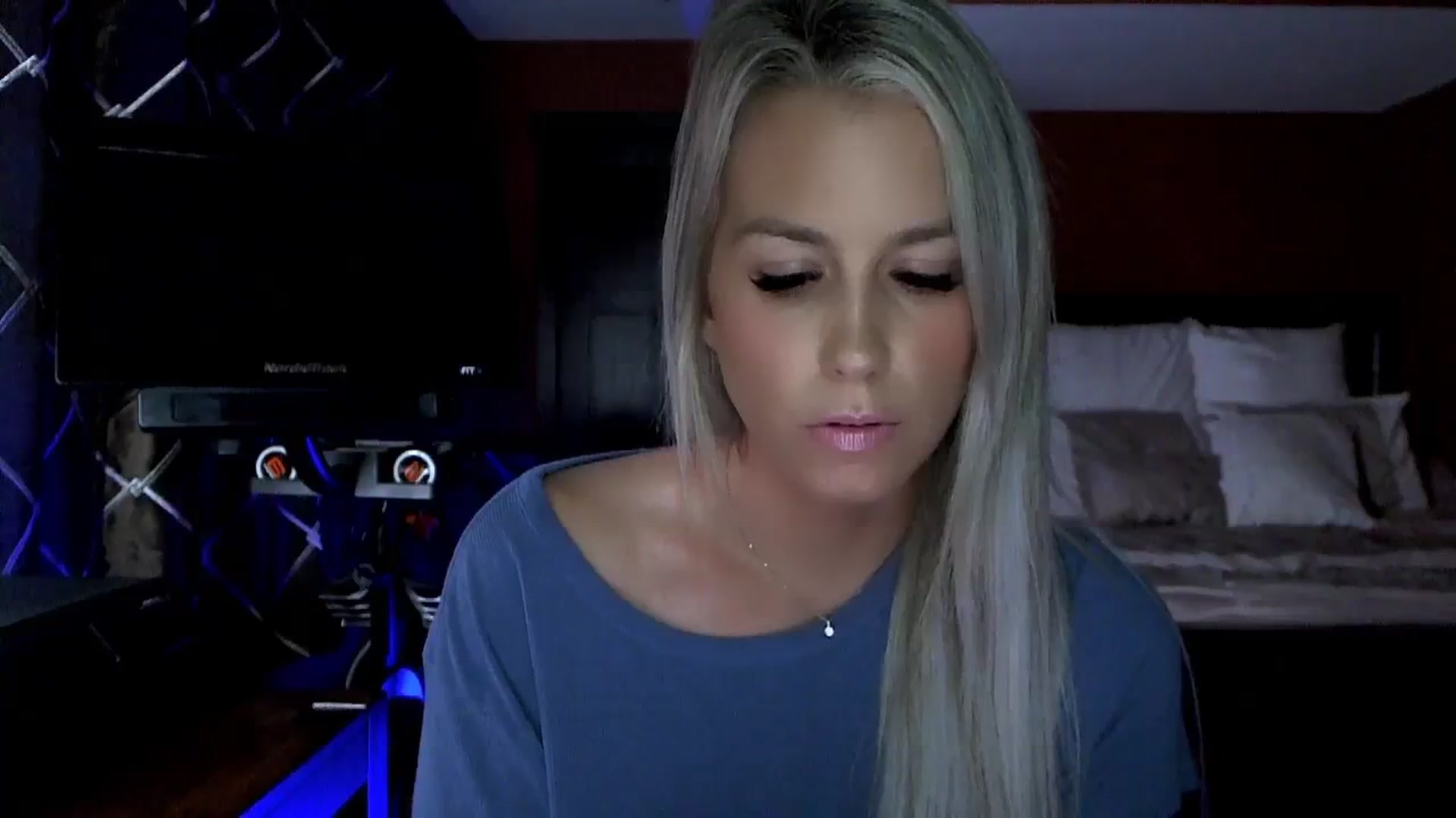 Gallery image thumbnail from Cora9's myfreecams stream on, 10/27/2023, 04:23 image 17 of 20