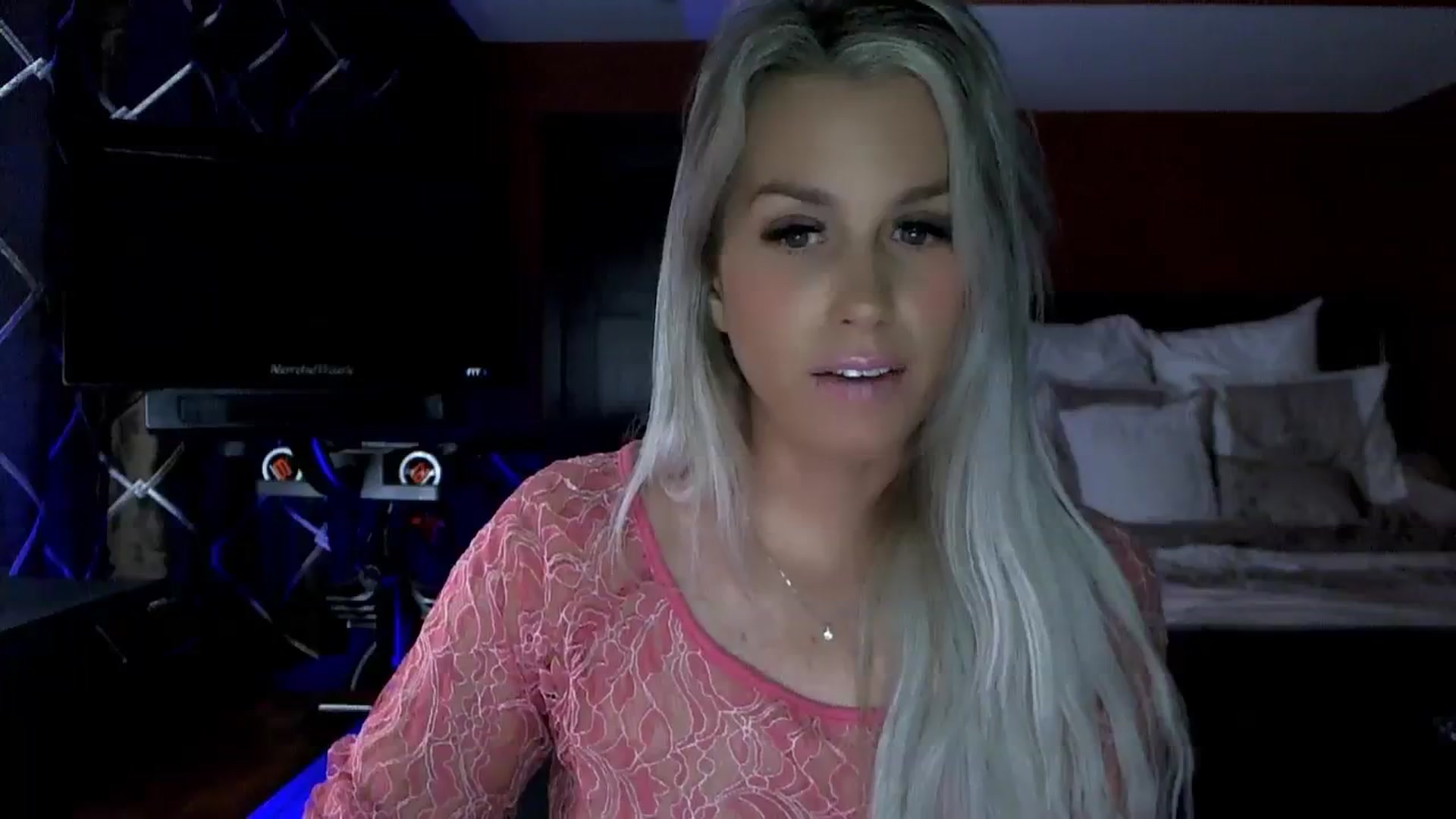 Gallery image thumbnail from Cora9's myfreecams stream on, 10/31/2023, 05:18 image 8 of 20