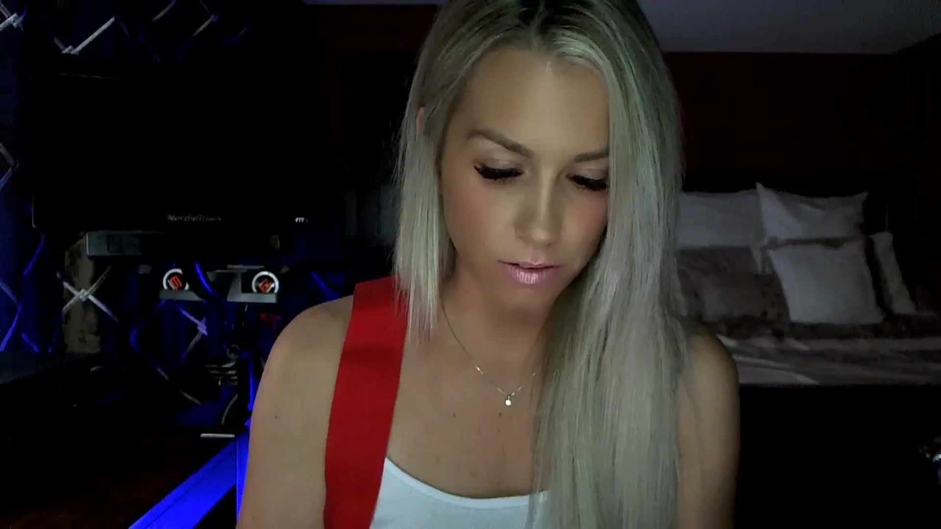 Gallery image thumbnail from Cora9's myfreecams stream on, 11/01/2023, 03:54 image 8 of 20