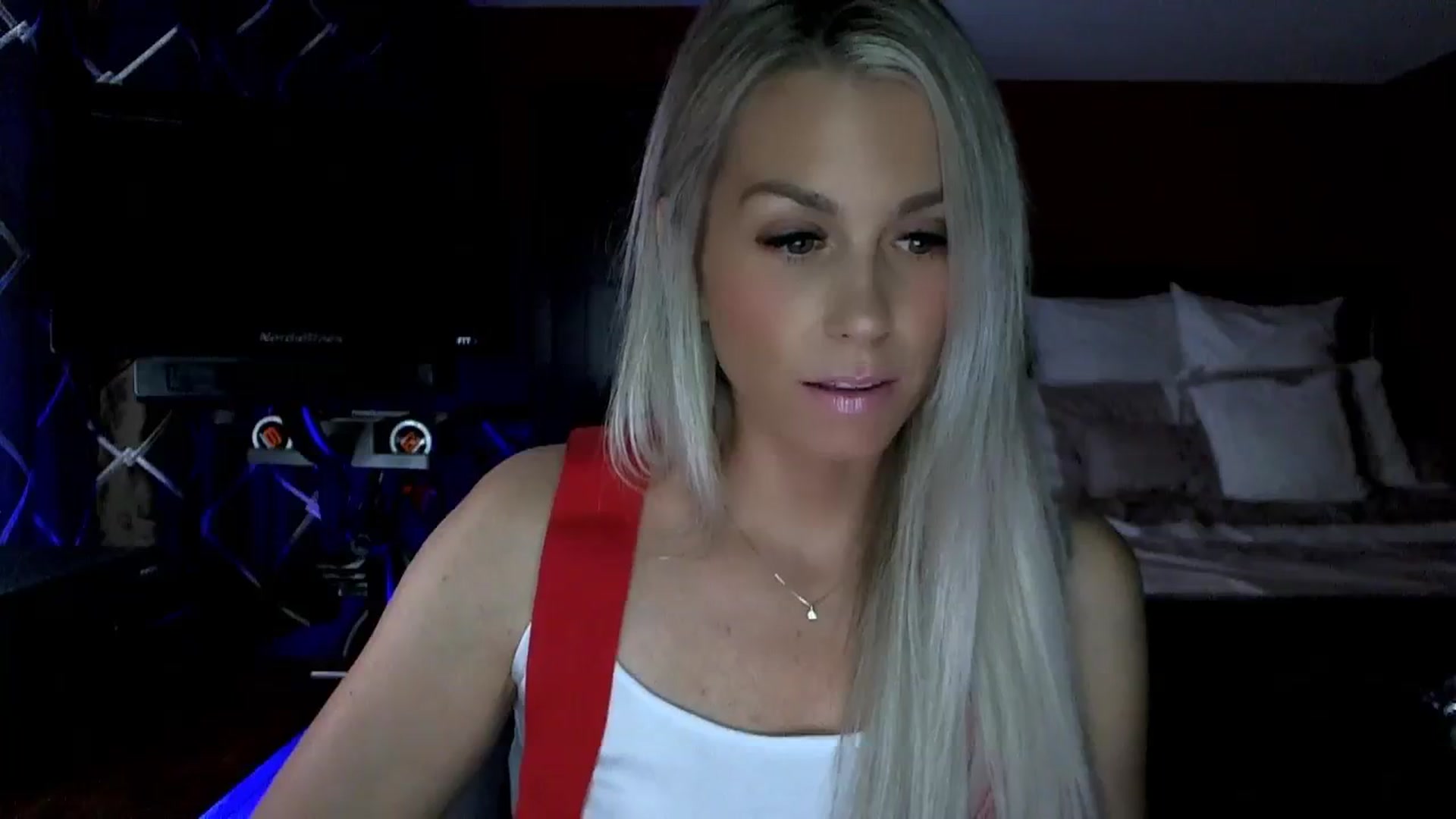 Gallery image thumbnail from Cora9's myfreecams stream on, 11/01/2023, 03:54 image 19 of 20