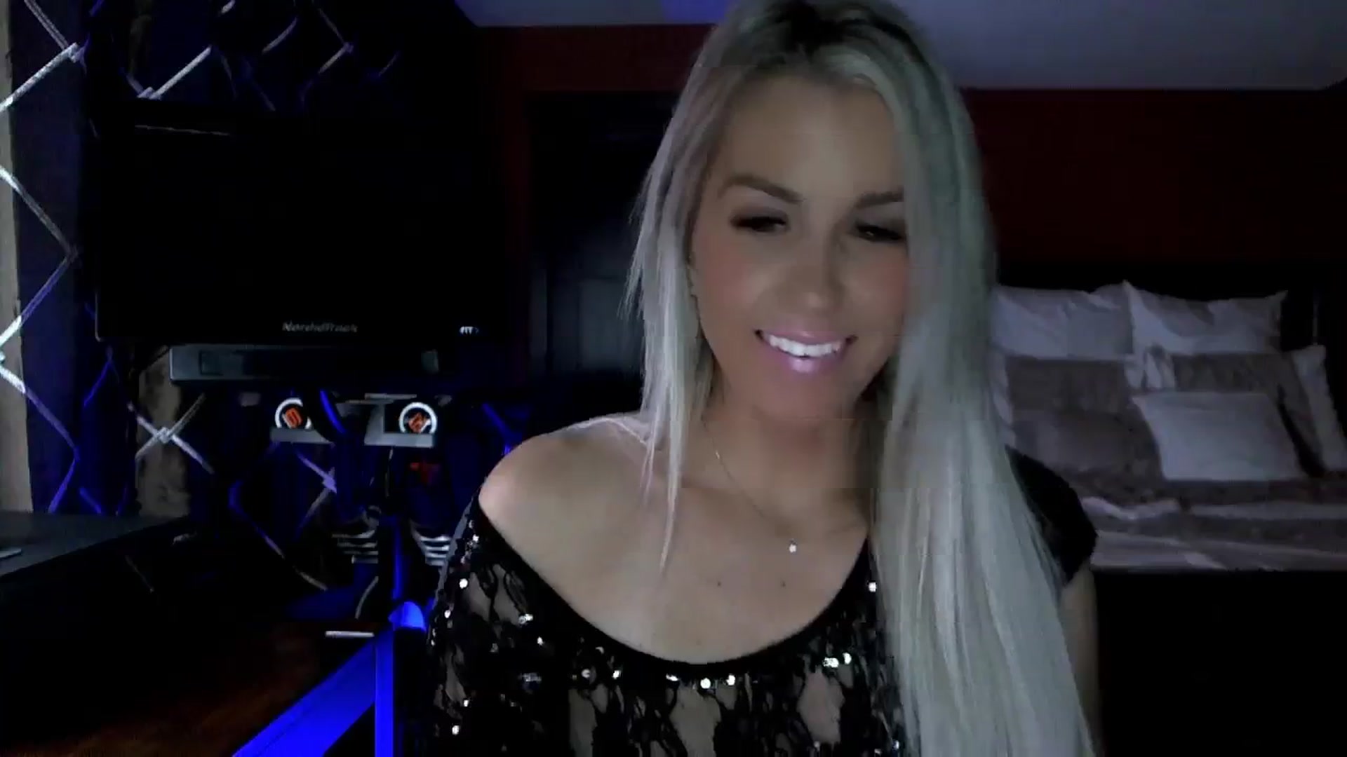 Gallery image thumbnail from Cora9's myfreecams stream on, 11/02/2023, 04:16 image 10 of 20