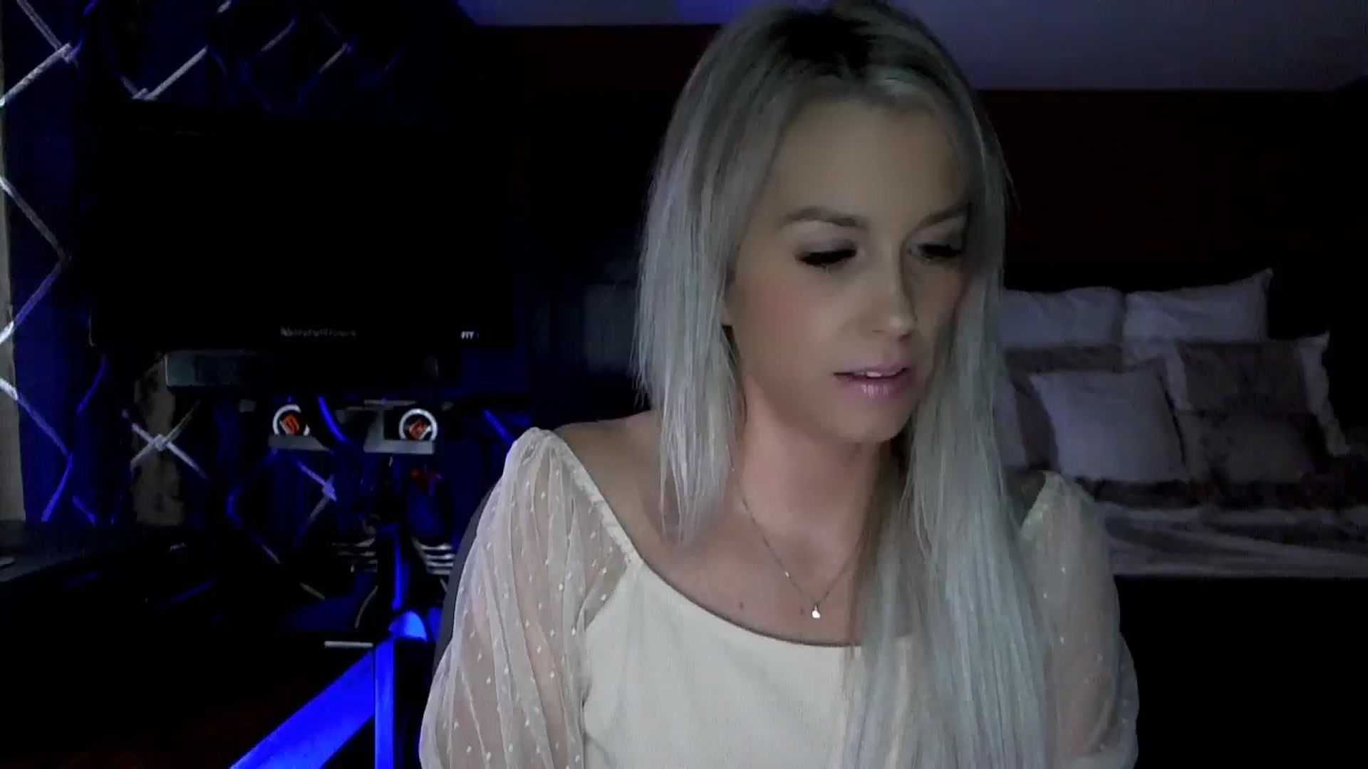 Gallery image thumbnail from Cora9's myfreecams stream on, 11/04/2023, 03:54 image 12 of 20