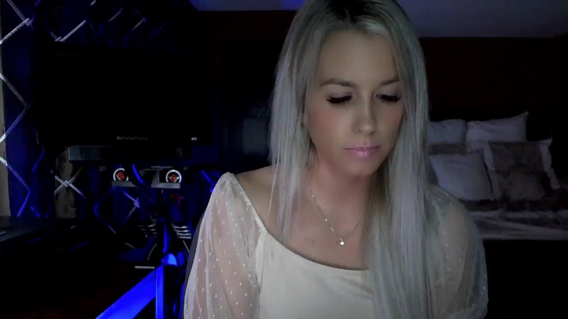 Gallery image thumbnail from Cora9's myfreecams stream on, 11/04/2023, 03:54 image 18 of 20