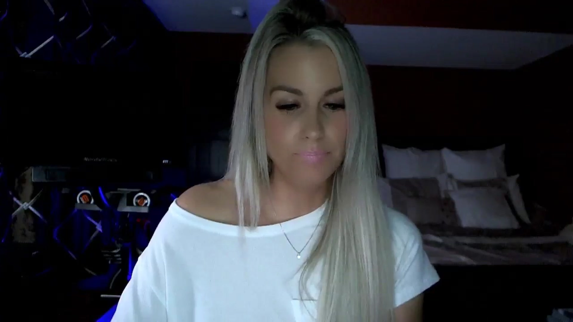 Gallery image thumbnail from Cora9's myfreecams stream on, 11/09/2023, 06:37 image 2 of 20