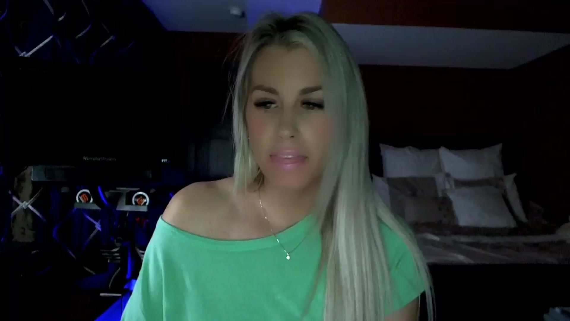 Gallery image thumbnail from Cora9's myfreecams stream on, 11/10/2023, 06:33 image 11 of 20