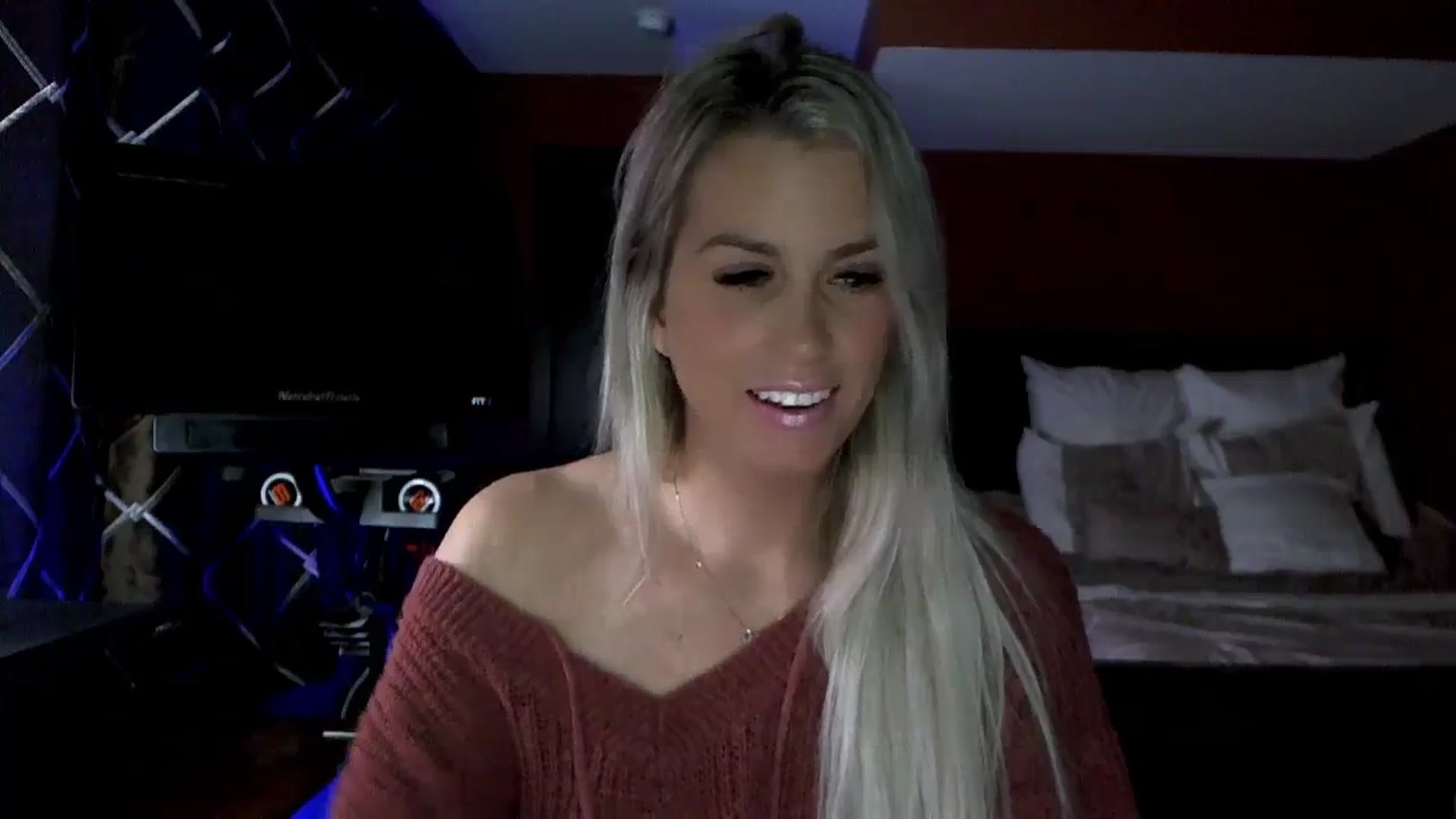 Gallery image thumbnail from Cora9's myfreecams stream on, 11/14/2023, 05:51 image 8 of 20