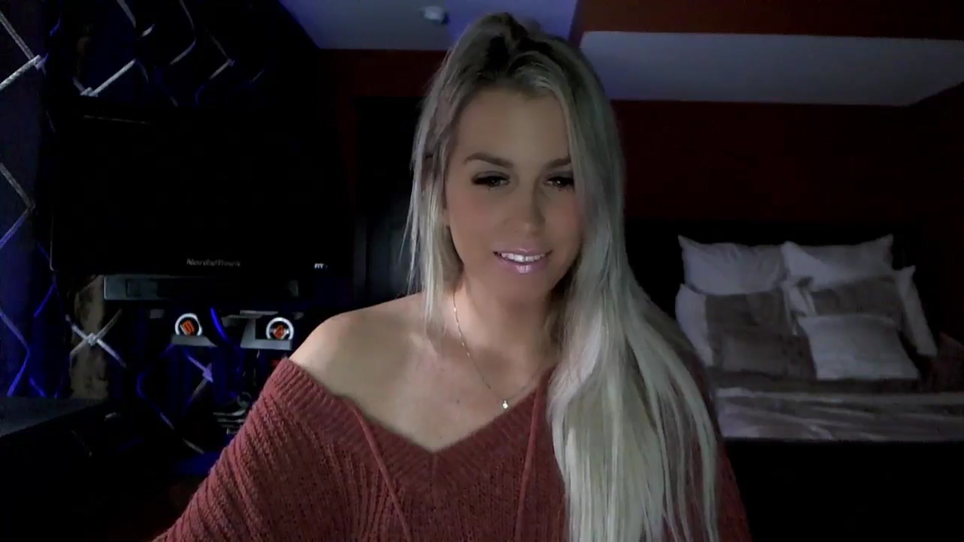 Gallery image thumbnail from Cora9's myfreecams stream on, 11/14/2023, 05:51 image 14 of 20
