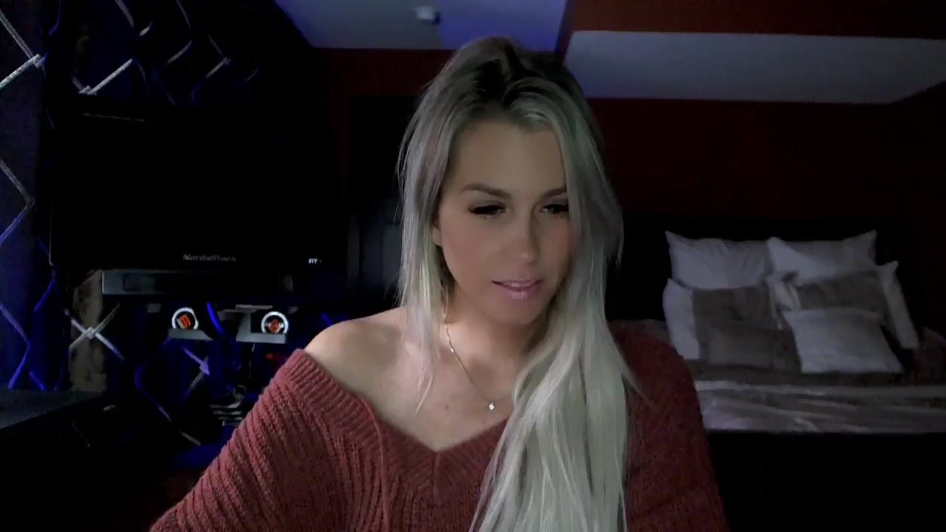 Gallery image thumbnail from Cora9's myfreecams stream on, 11/14/2023, 05:51 image 10 of 20