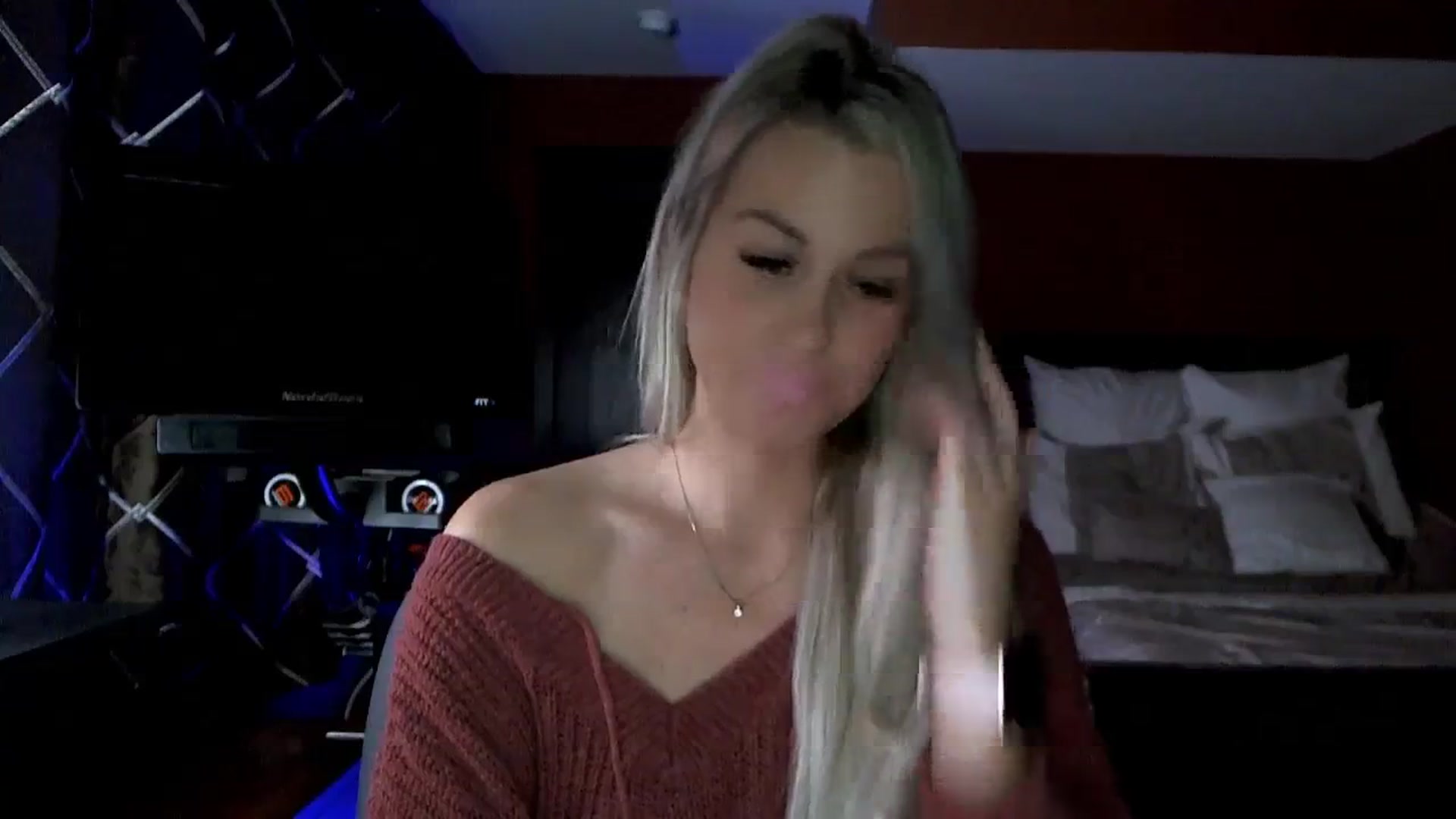 Gallery image thumbnail from Cora9's myfreecams stream on, 11/14/2023, 05:51 image 15 of 20