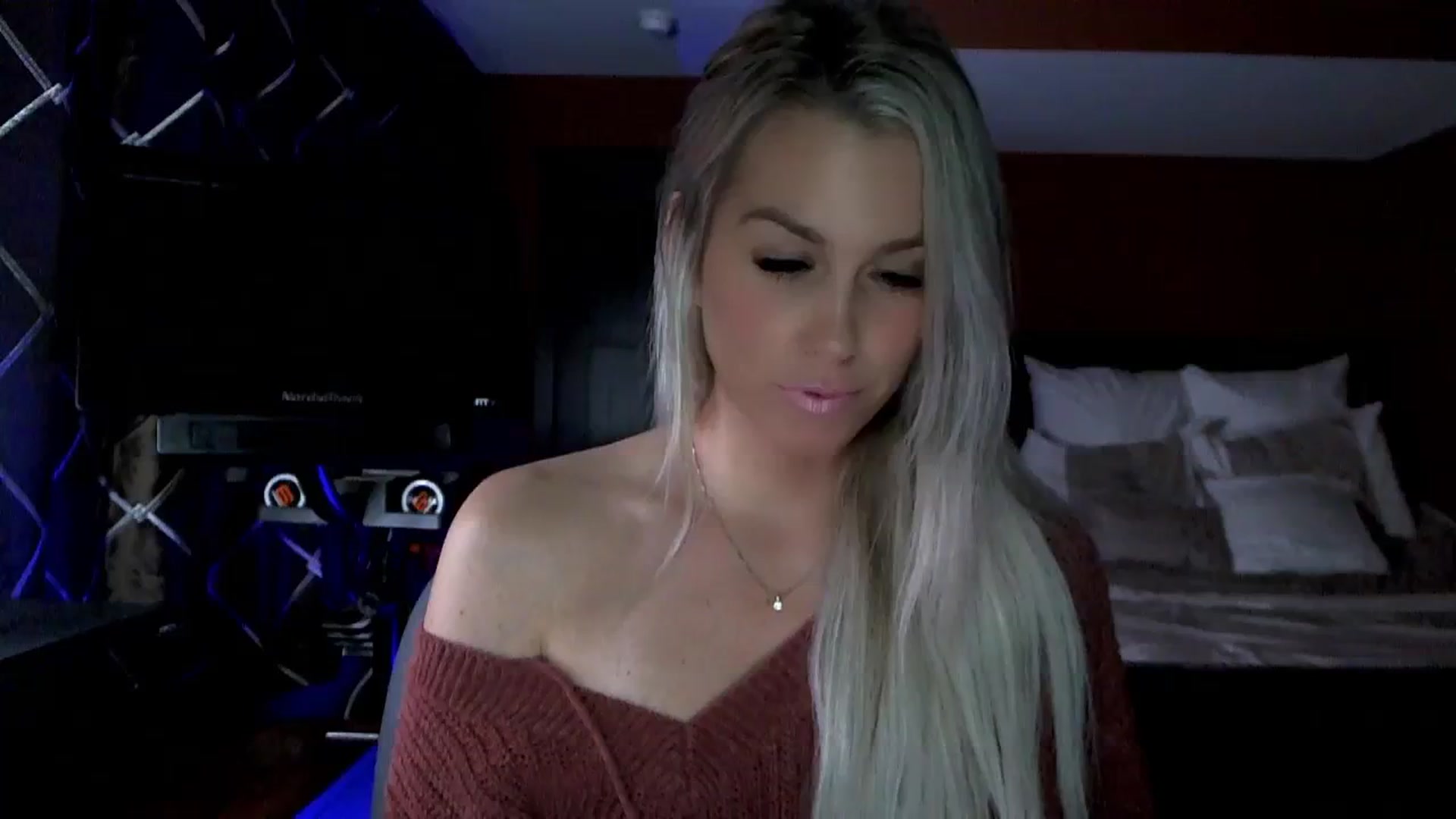 Gallery image thumbnail from Cora9's myfreecams stream on, 11/14/2023, 05:51 image 17 of 20