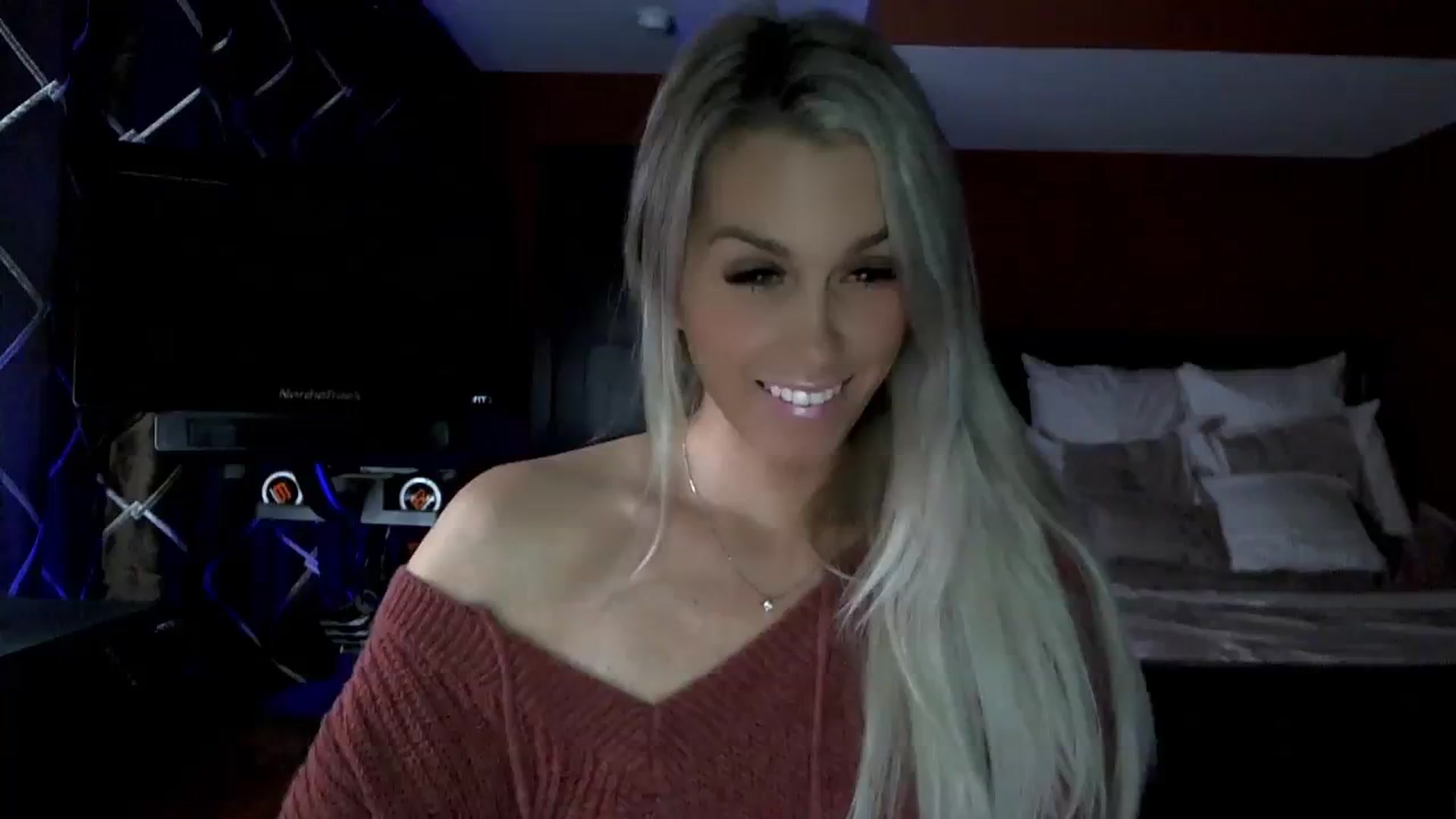 Gallery image thumbnail from Cora9's myfreecams stream on, 11/14/2023, 05:51 image 1 of 20