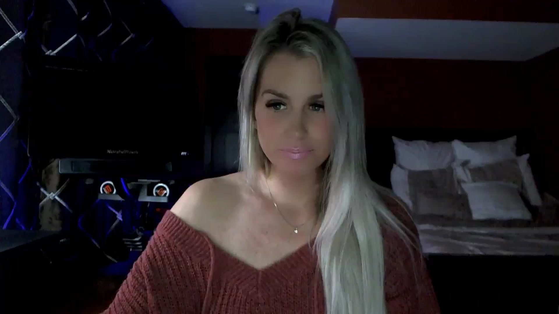 Gallery image thumbnail from Cora9's myfreecams stream on, 11/14/2023, 05:51 image 5 of 20