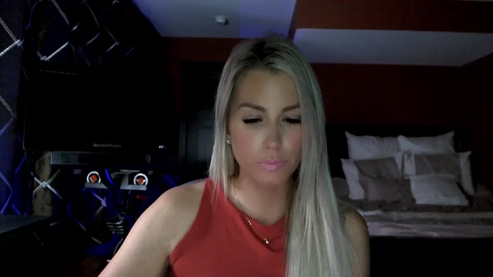 Gallery image thumbnail from Cora9's myfreecams stream on, 11/15/2023, 05:39 image 8 of 20