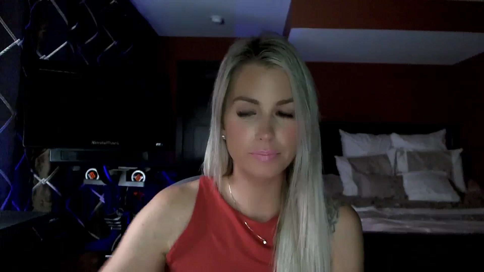 Gallery image thumbnail from Cora9's myfreecams stream on, 11/15/2023, 05:39 image 11 of 20
