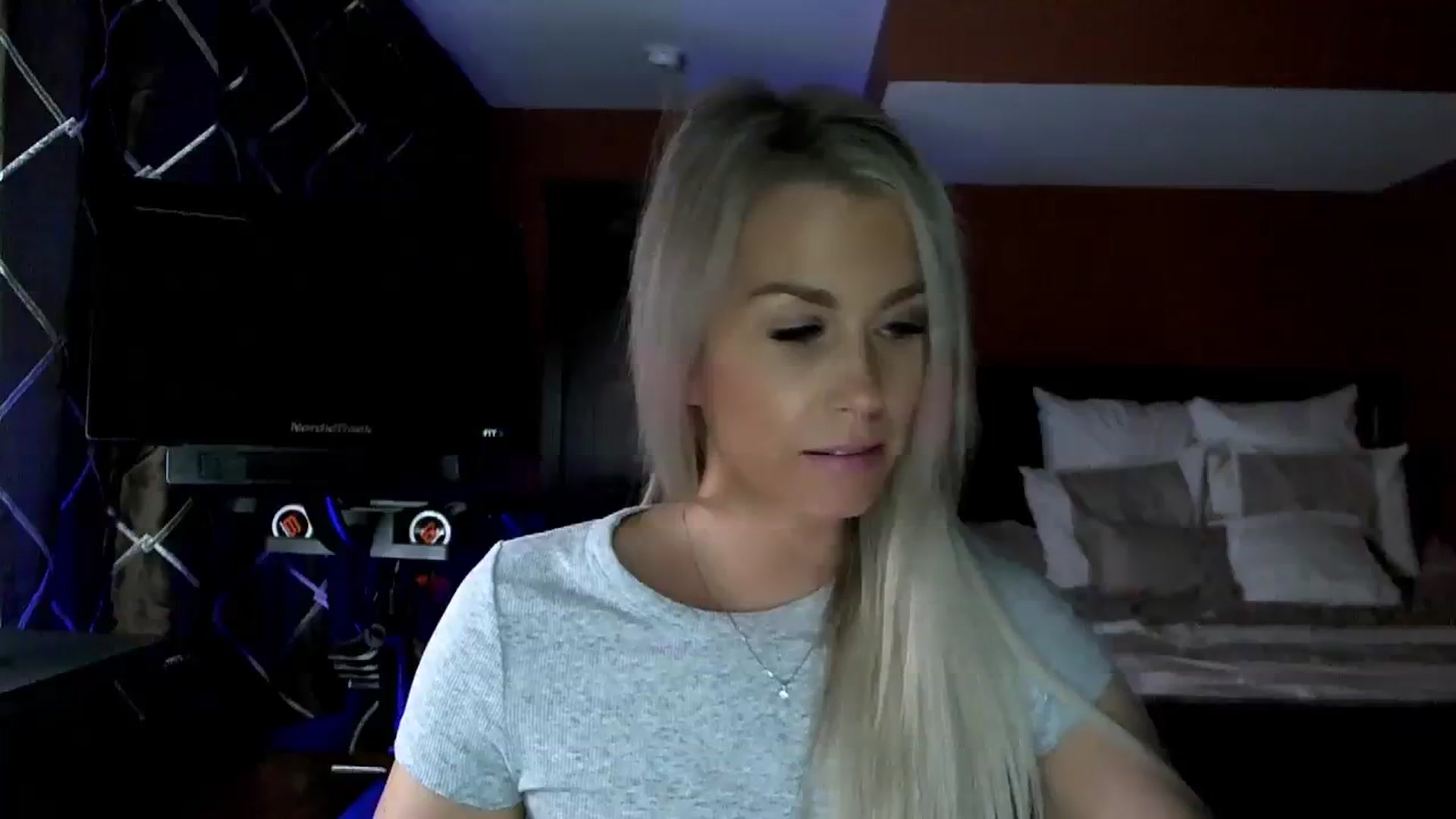 Gallery image thumbnail from Cora9's myfreecams stream on, 11/16/2023, 04:46 image 2 of 20