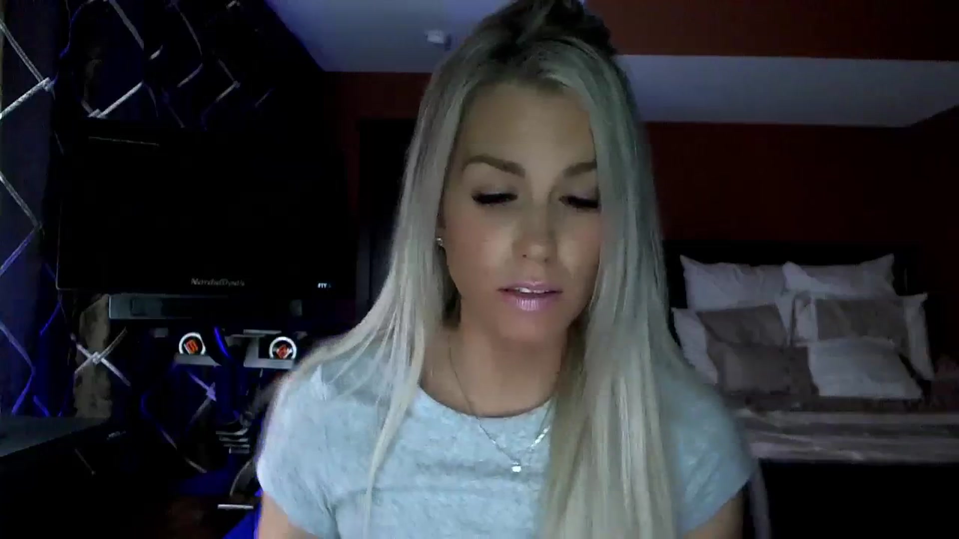Gallery image thumbnail from Cora9's myfreecams stream on, 11/16/2023, 04:46 image 14 of 20