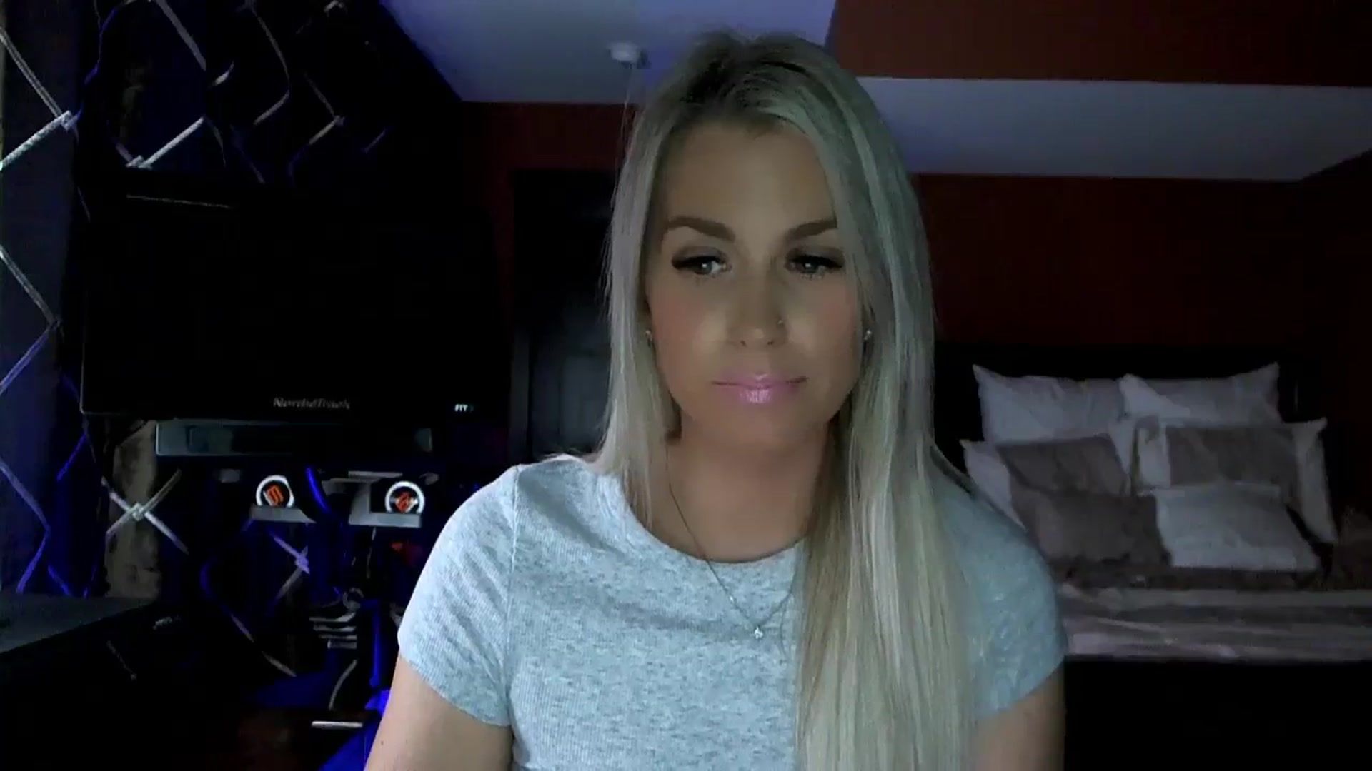 Gallery image thumbnail from Cora9's myfreecams stream on, 11/16/2023, 04:46 image 10 of 20