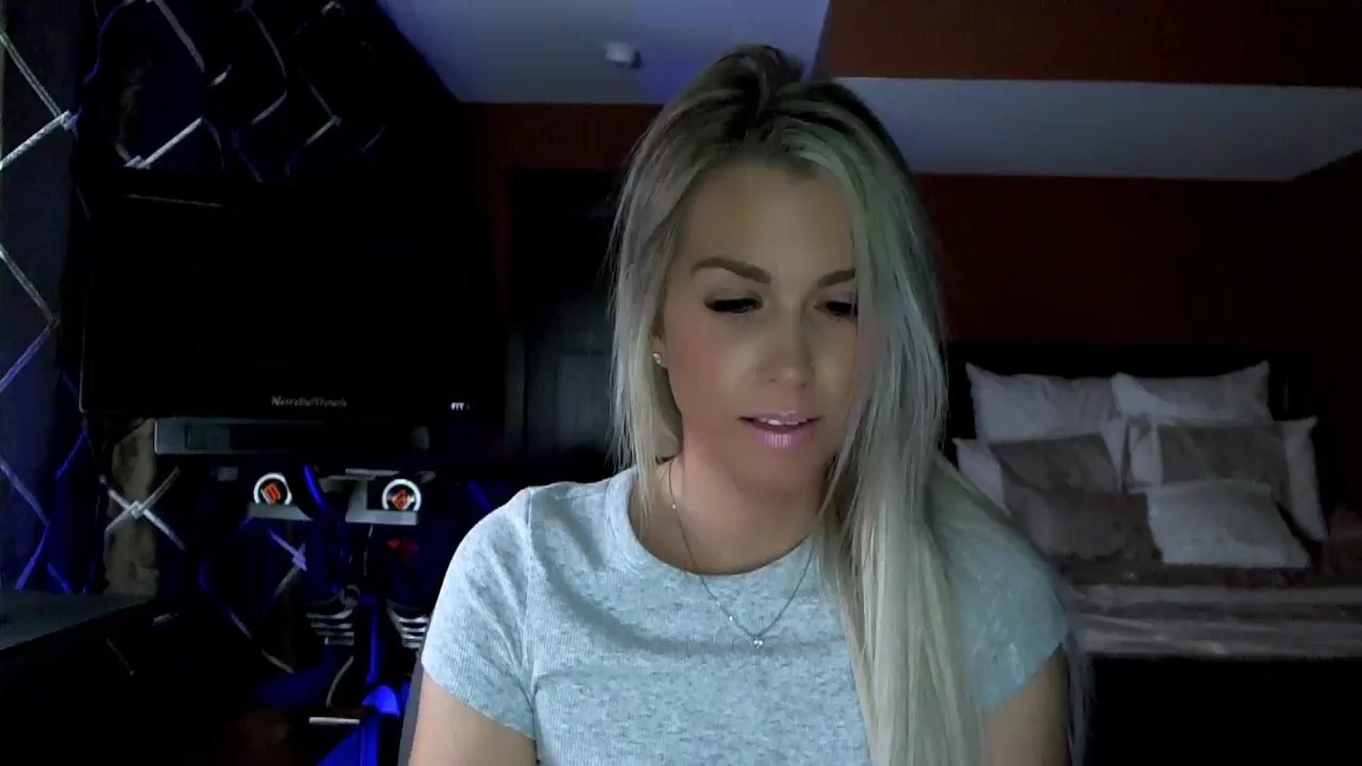 Gallery image thumbnail from Cora9's myfreecams stream on, 11/16/2023, 04:46 image 20 of 20
