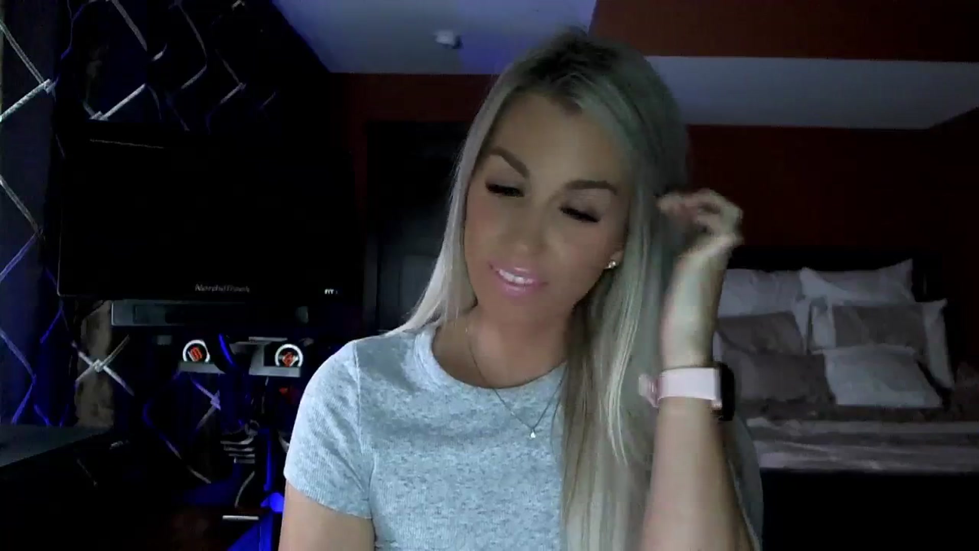 Gallery image thumbnail from Cora9's myfreecams stream on, 11/16/2023, 04:46 image 9 of 20