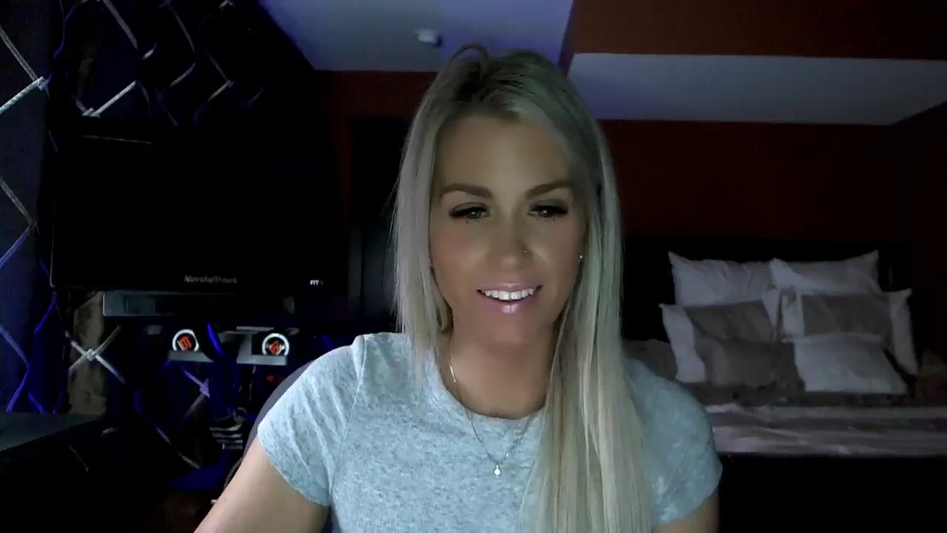 Gallery image thumbnail from Cora9's myfreecams stream on, 11/16/2023, 05:57 image 7 of 20