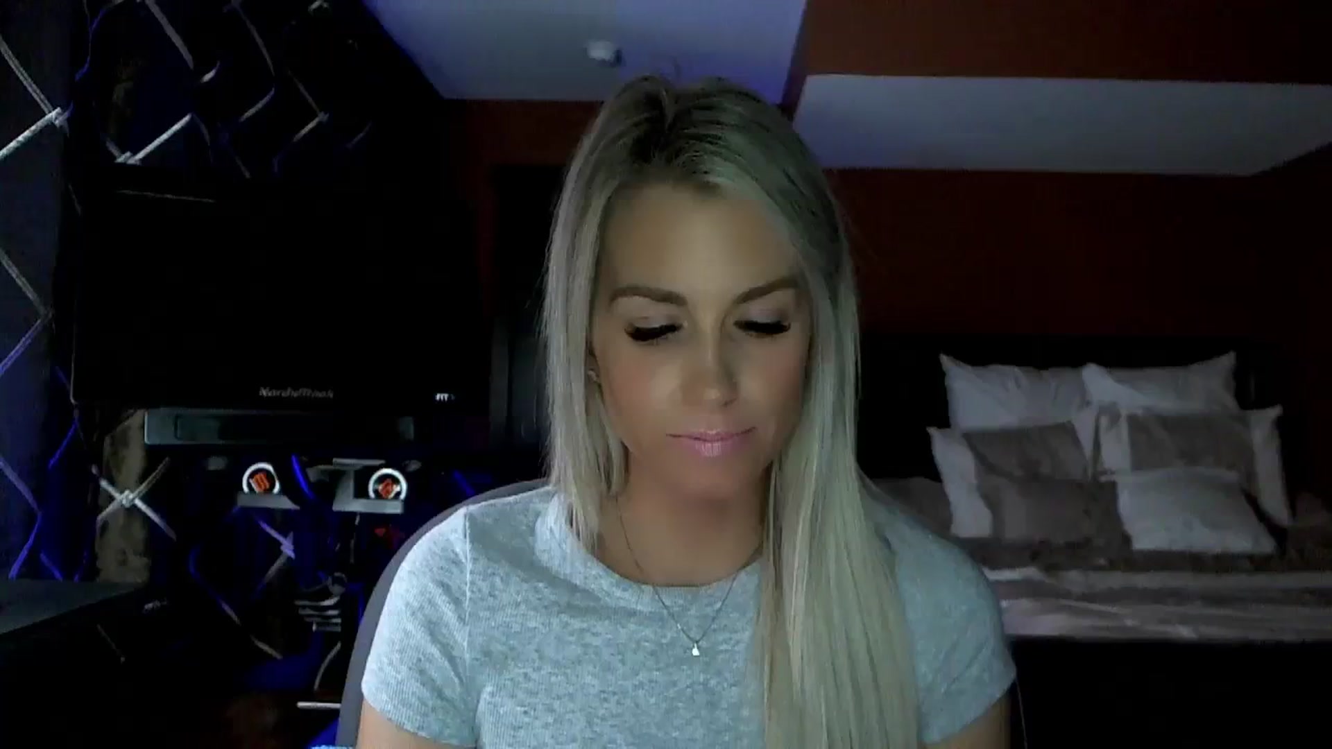 Gallery image thumbnail from Cora9's myfreecams stream on, 11/16/2023, 05:57 image 14 of 20
