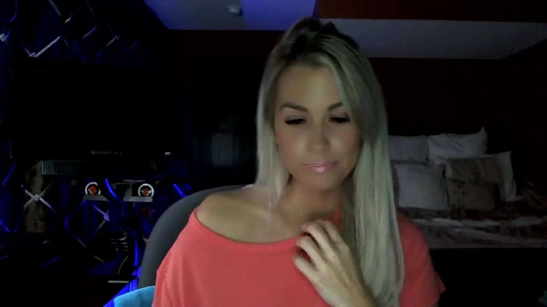 Gallery image thumbnail from Cora9's myfreecams stream on, 11/17/2023, 06:52 image 15 of 20