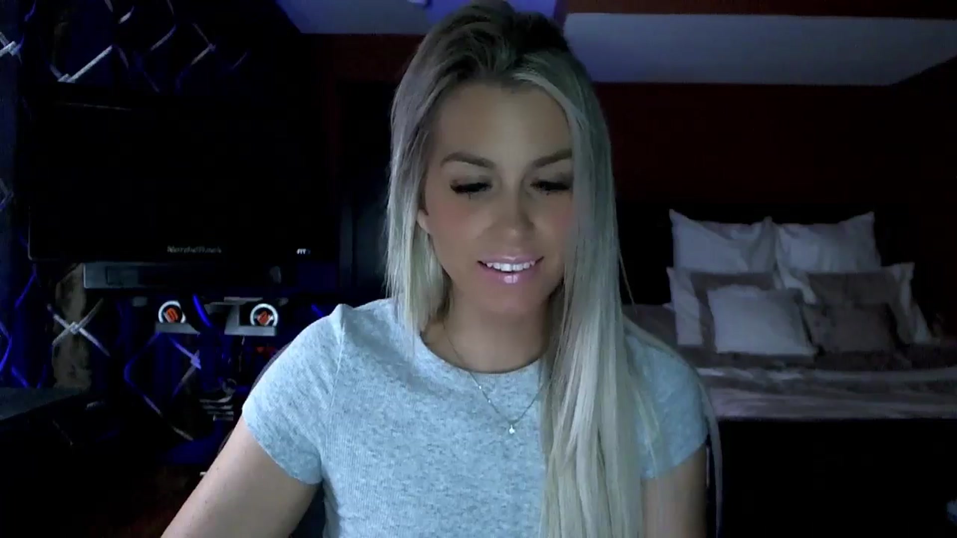 Gallery image thumbnail from Cora9's myfreecams stream on, 11/20/2023, 05:18 image 17 of 20
