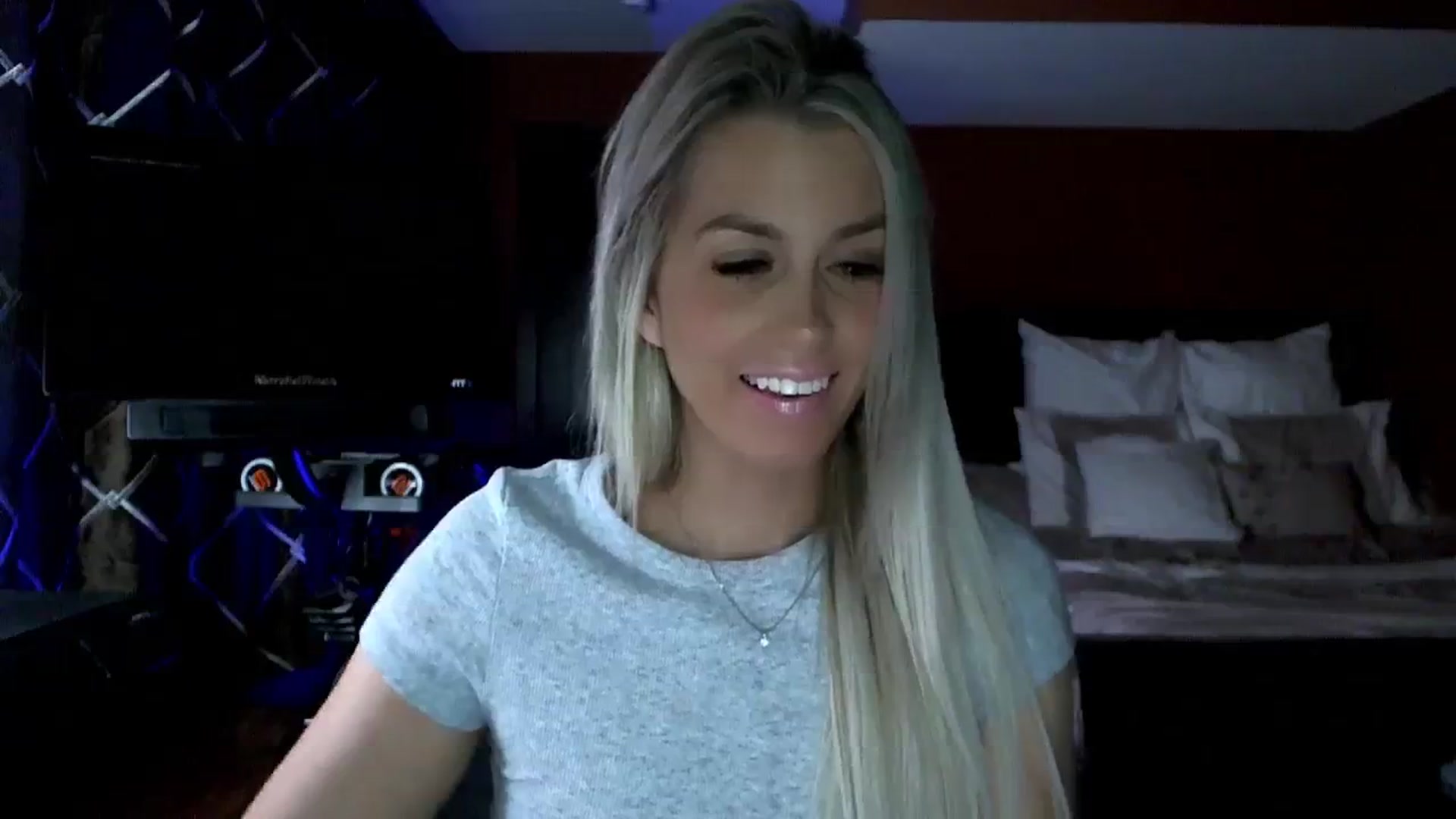 Gallery image thumbnail from Cora9's myfreecams stream on, 11/20/2023, 05:18 image 19 of 20