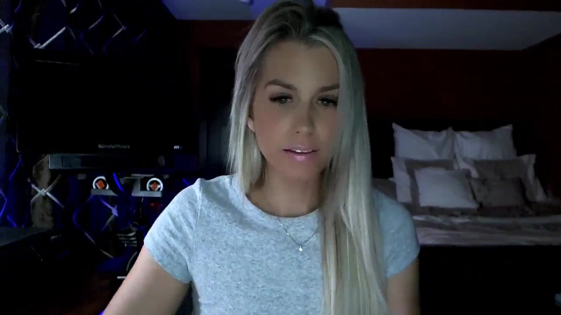 Gallery image thumbnail from Cora9's myfreecams stream on, 11/20/2023, 05:18 image 18 of 20