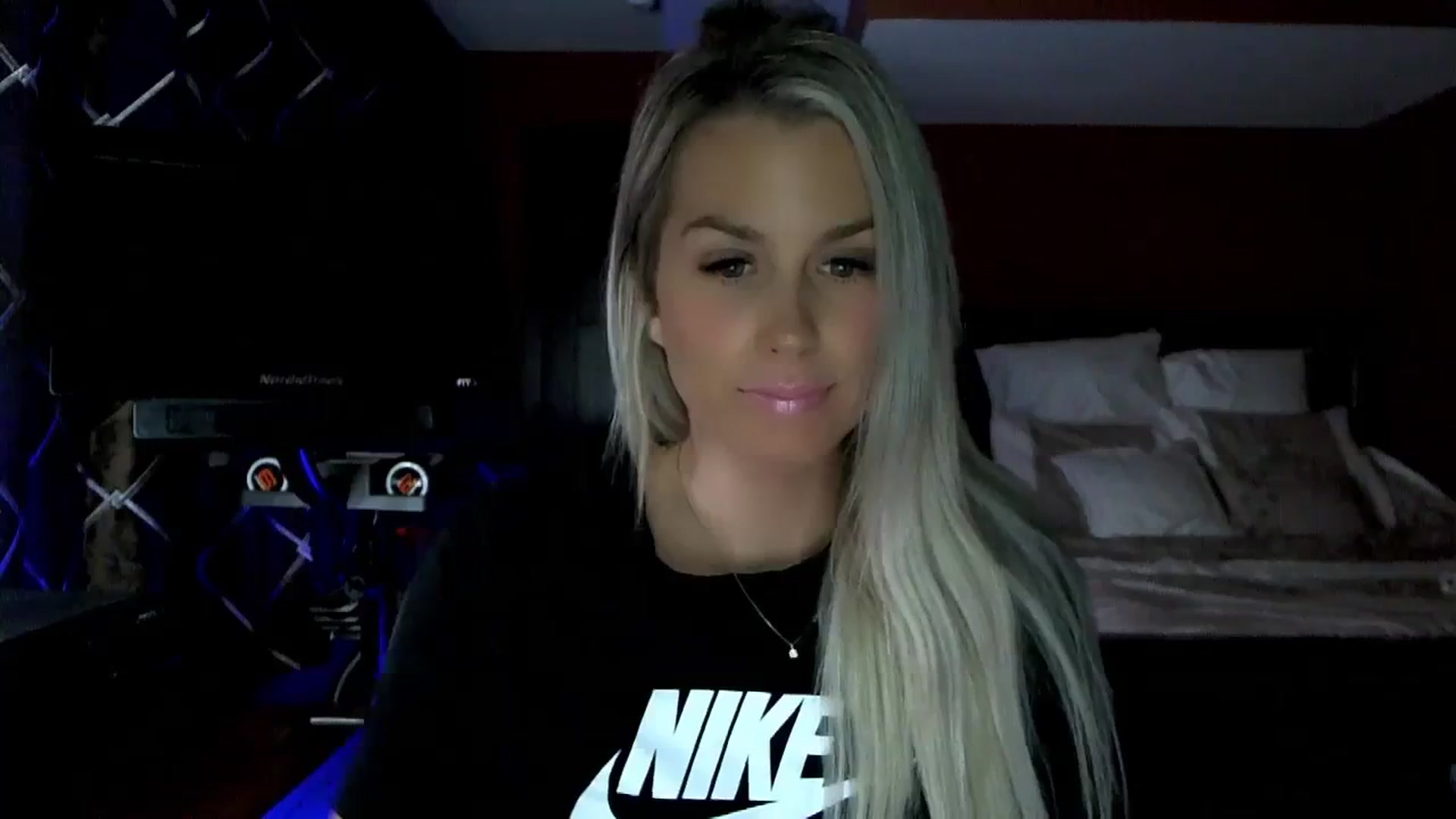 Gallery image thumbnail from Cora9's myfreecams stream on, 11/28/2023, 05:57 image 12 of 20