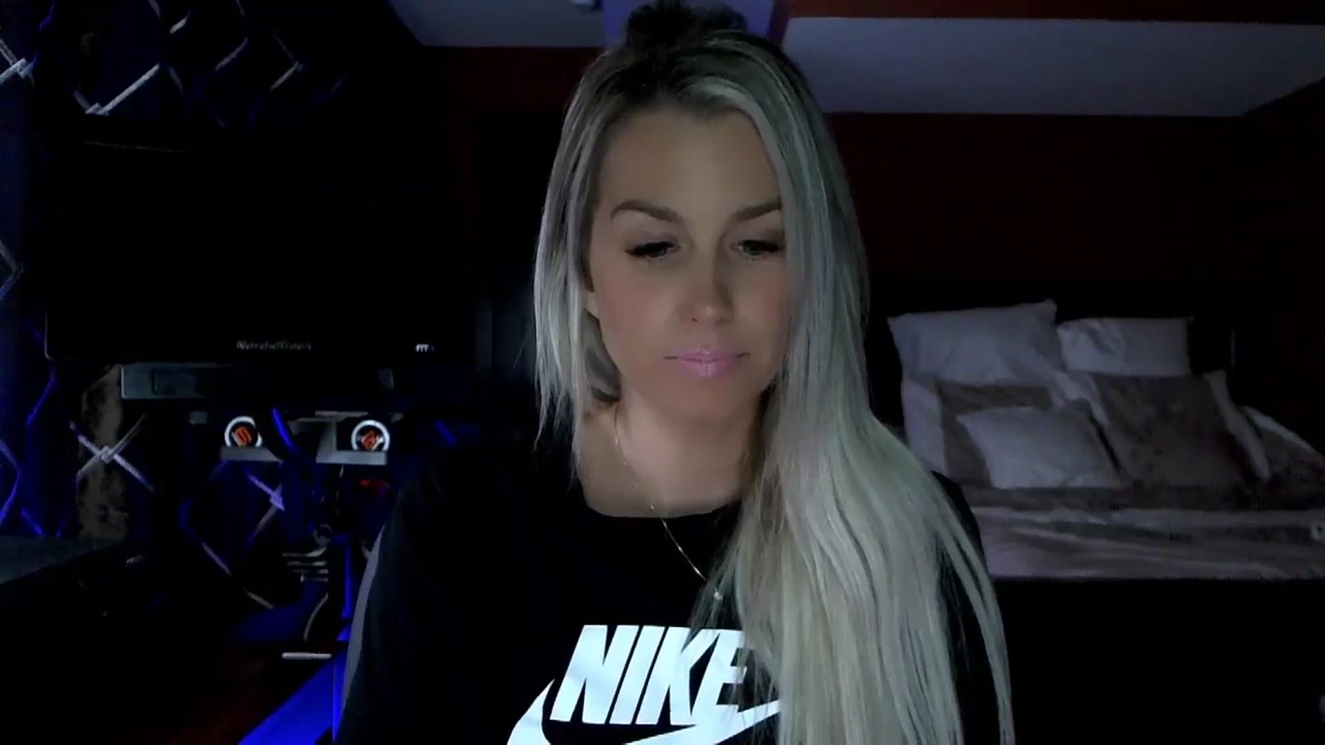 Gallery image thumbnail from Cora9's myfreecams stream on, 11/28/2023, 05:57 image 11 of 20