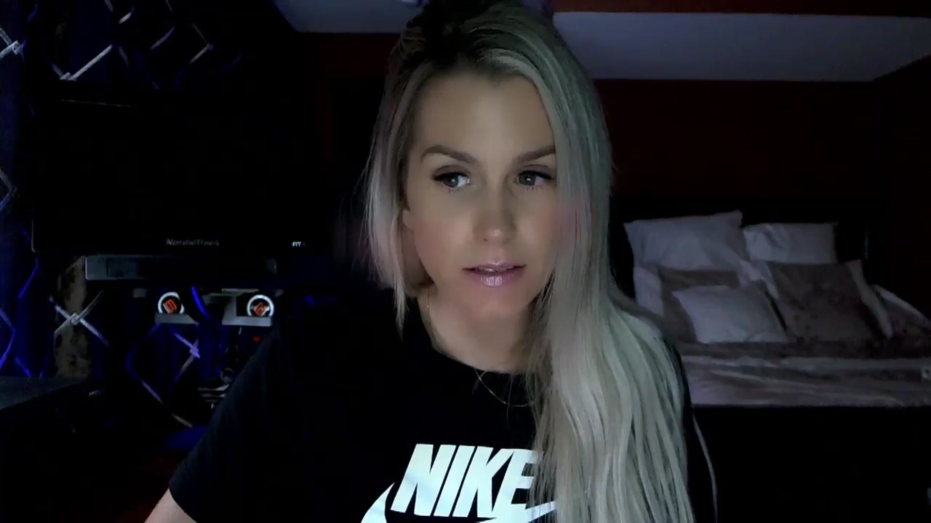 Gallery image thumbnail from Cora9's myfreecams stream on, 11/28/2023, 05:57 image 9 of 20