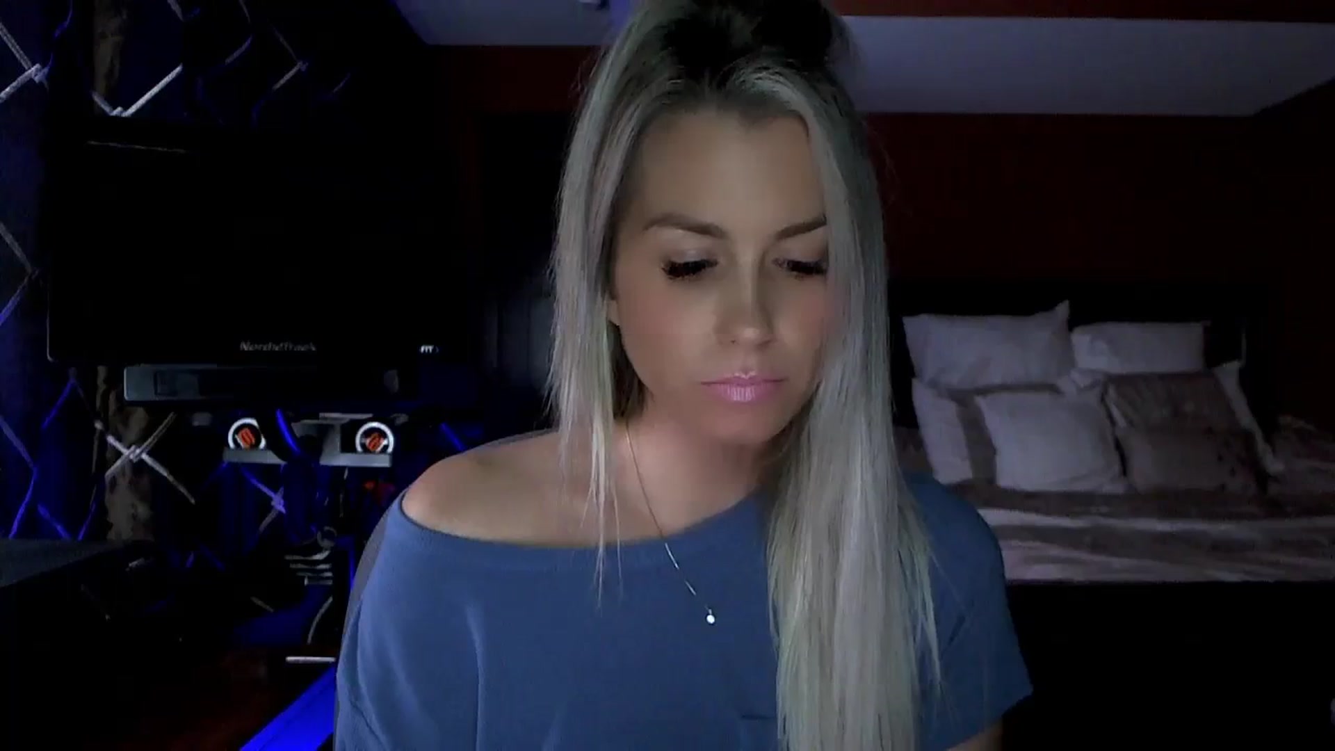 Gallery image thumbnail from Cora9's myfreecams stream on, 11/30/2023, 05:05 image 8 of 20