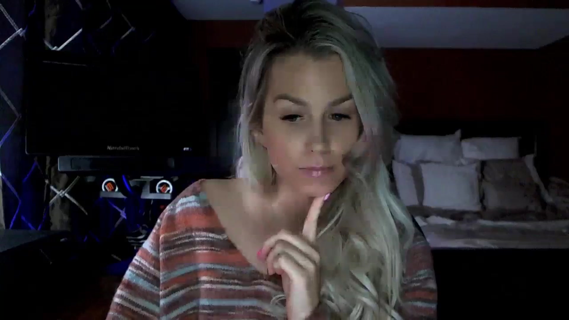 Gallery image thumbnail from Cora9's myfreecams stream on, 12/01/2023, 05:45 image 20 of 20