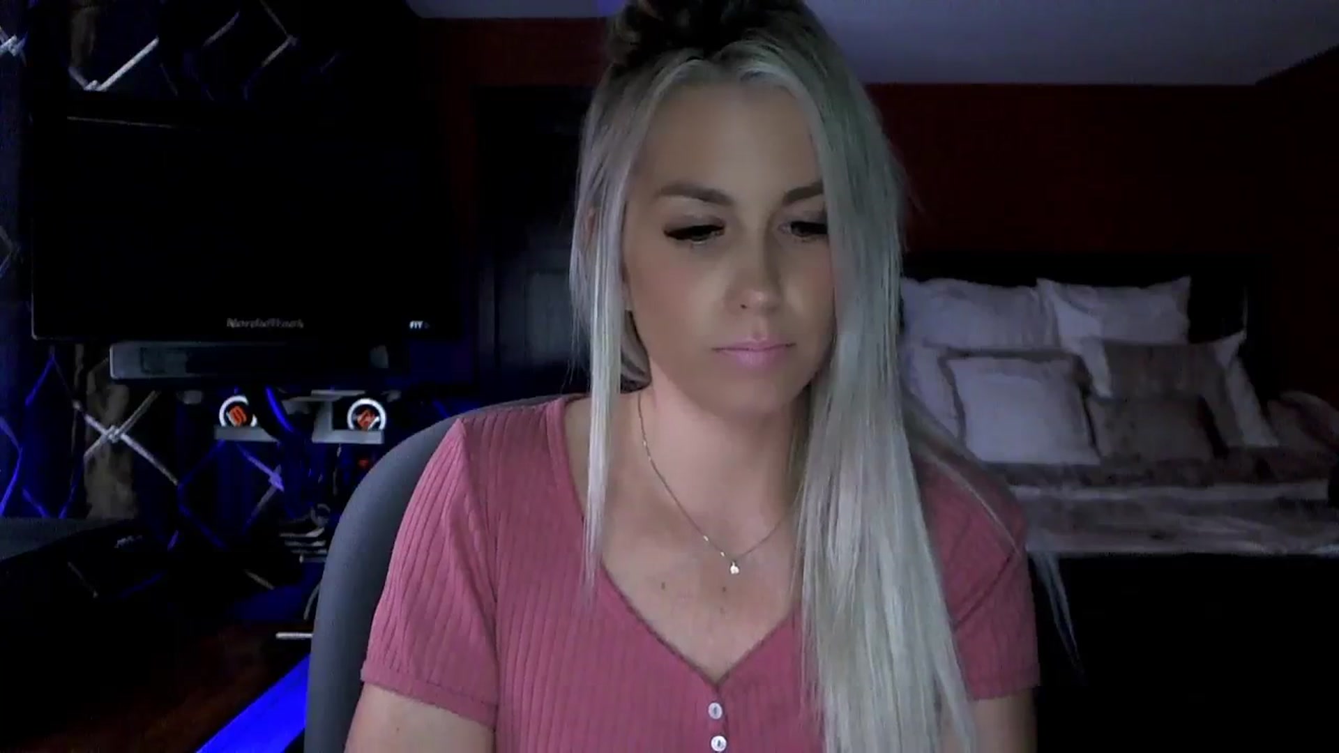 Gallery image thumbnail from Cora9's myfreecams stream on, 12/13/2023, 05:23 image 2 of 20